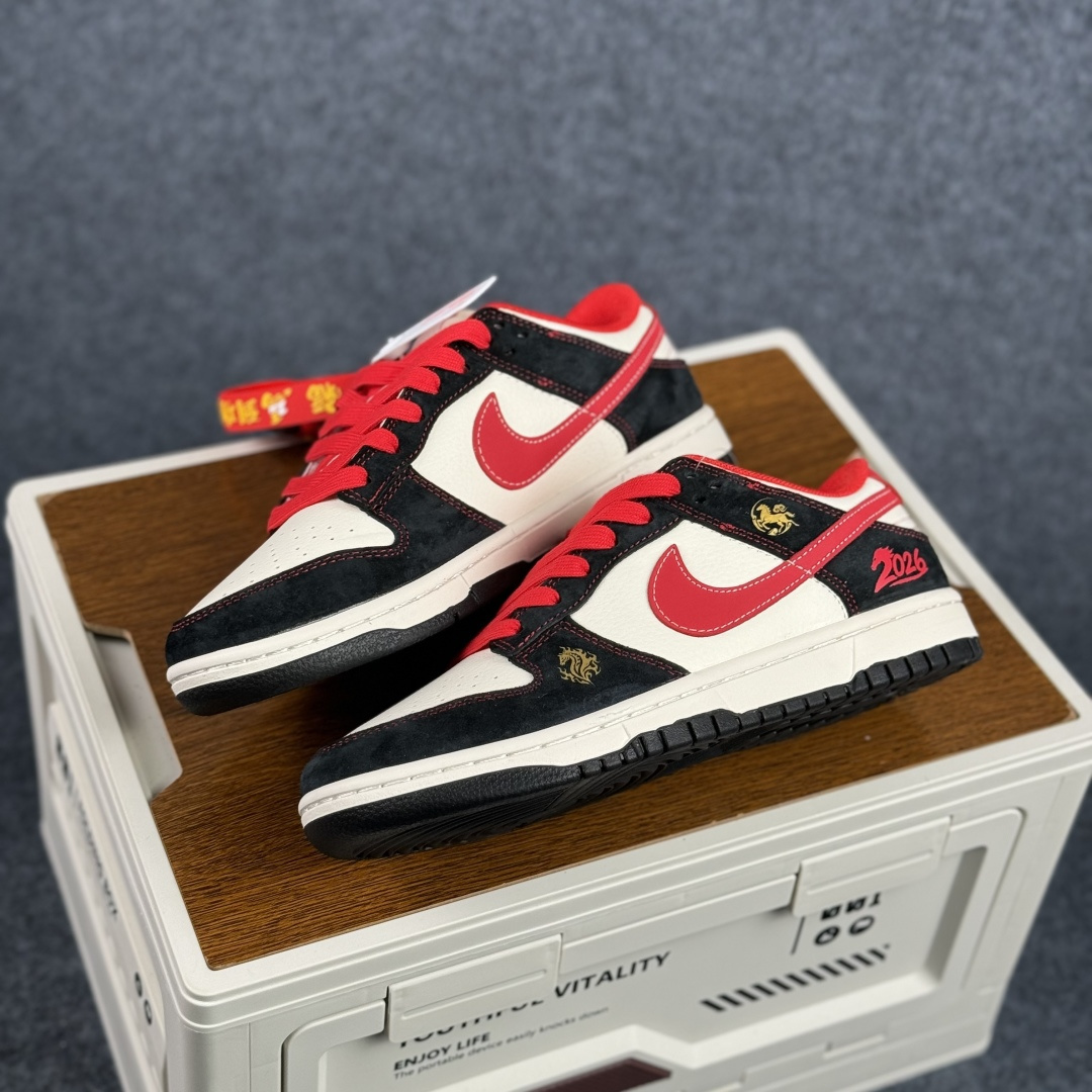 2026马年限定 Nike Dunk Low 龙马精神 踏潮而来 FC1688-243-Top High Quatity Cheap Sneakers Fashion Clothing Clothes Bags handbags Shoes of all Brand wholesale With The best Quality And Beautiful Price from China Factory Chinese suppliers wholesaler seller 2026马年限定 Nike Dunk Low 龙马精神 踏潮而来 FC1688-243