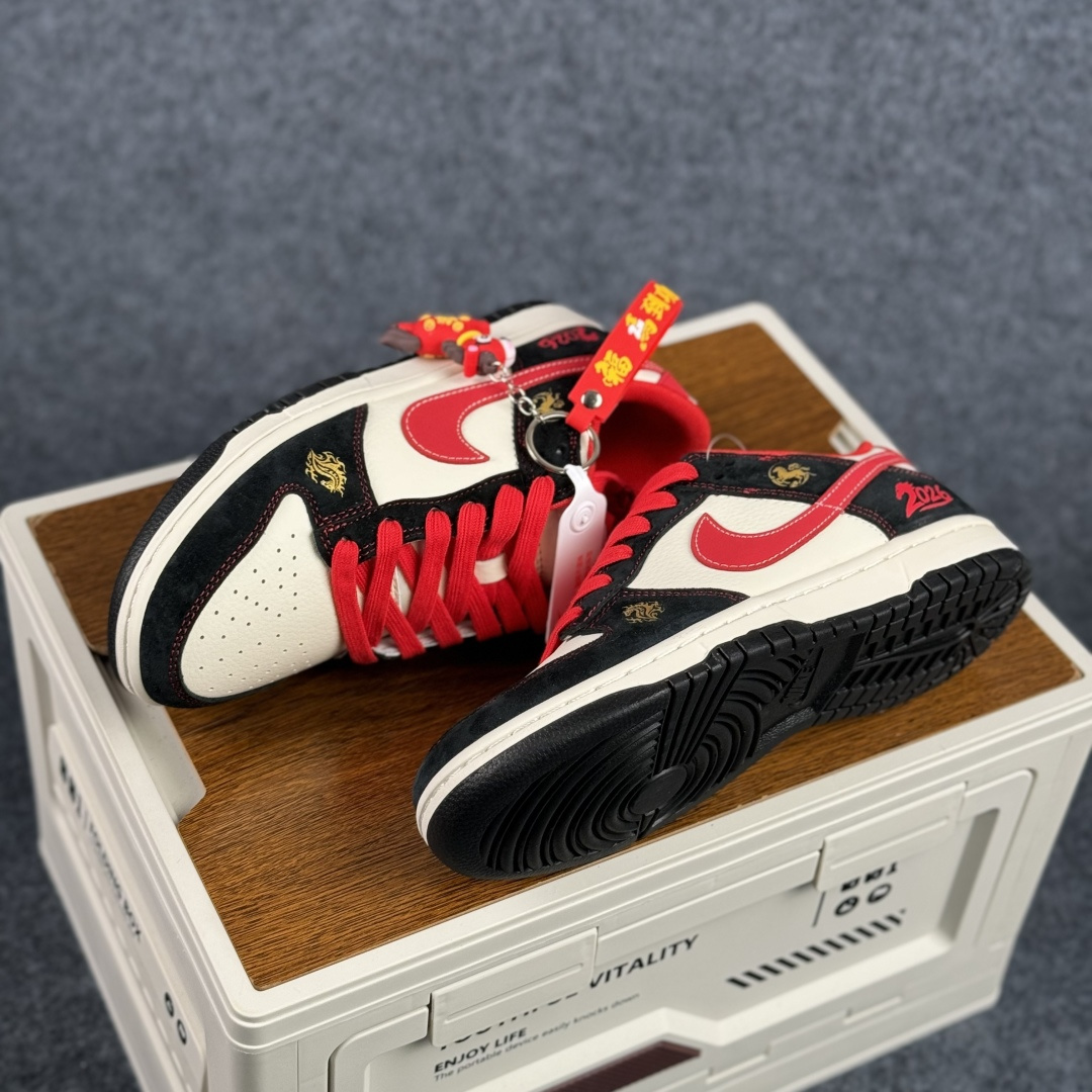 2026马年限定 Nike Dunk Low 龙马精神 踏潮而来 FC1688-243-Top High Quatity Cheap Sneakers Fashion Clothing Clothes Bags handbags Shoes of all Brand wholesale With The best Quality And Beautiful Price from China Factory Chinese suppliers wholesaler seller 2026马年限定 Nike Dunk Low 龙马精神 踏潮而来 FC1688-243