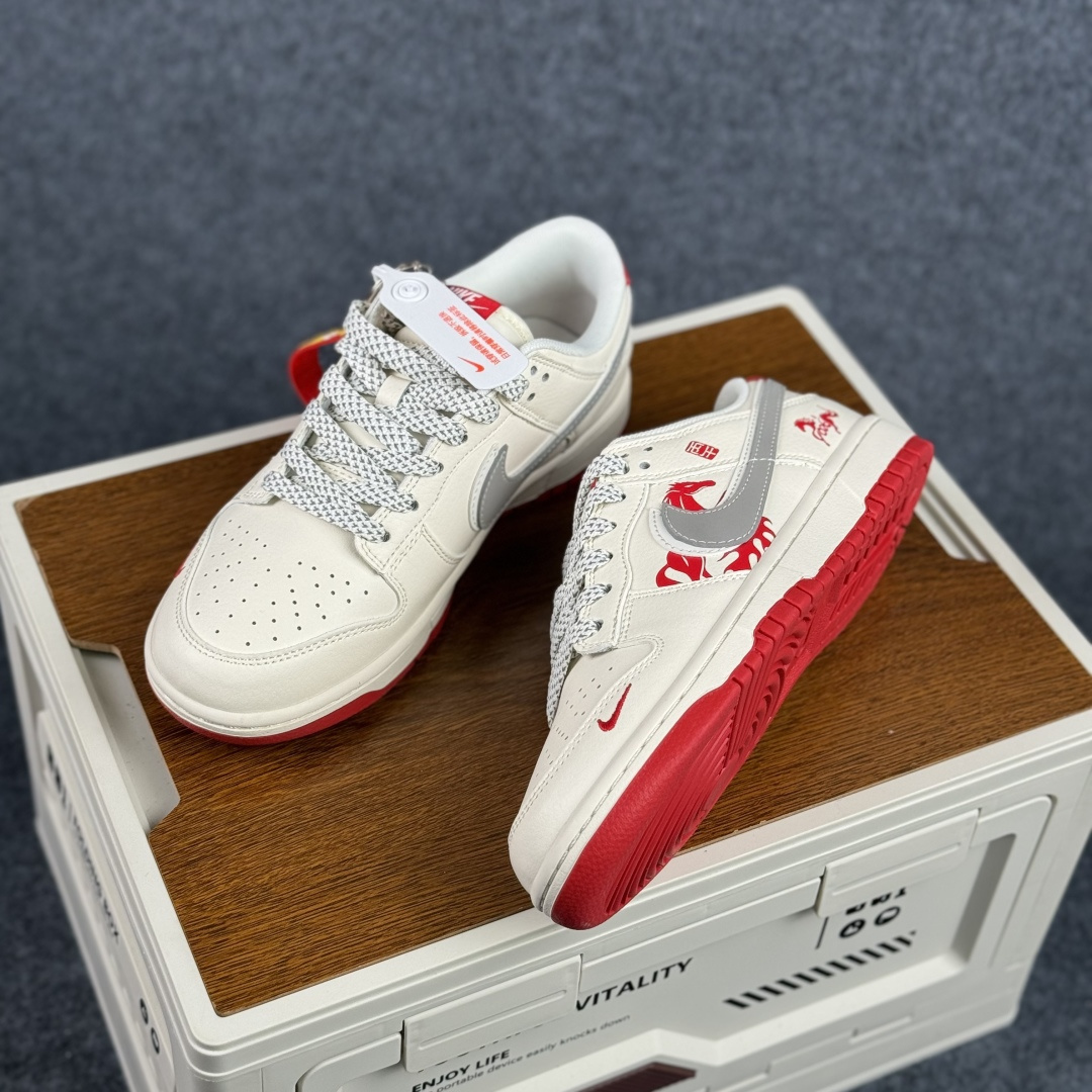 2026马年限定 Nike Dunk Low 踏火追风 红运开年 ZH2598-805-Top High Quatity Cheap Sneakers Fashion Clothing Clothes Bags handbags Shoes of all Brand wholesale With The best Quality And Beautiful Price from China Factory Chinese suppliers wholesaler seller 2026马年限定 Nike Dunk Low 踏火追风 红运开年 ZH2598-805