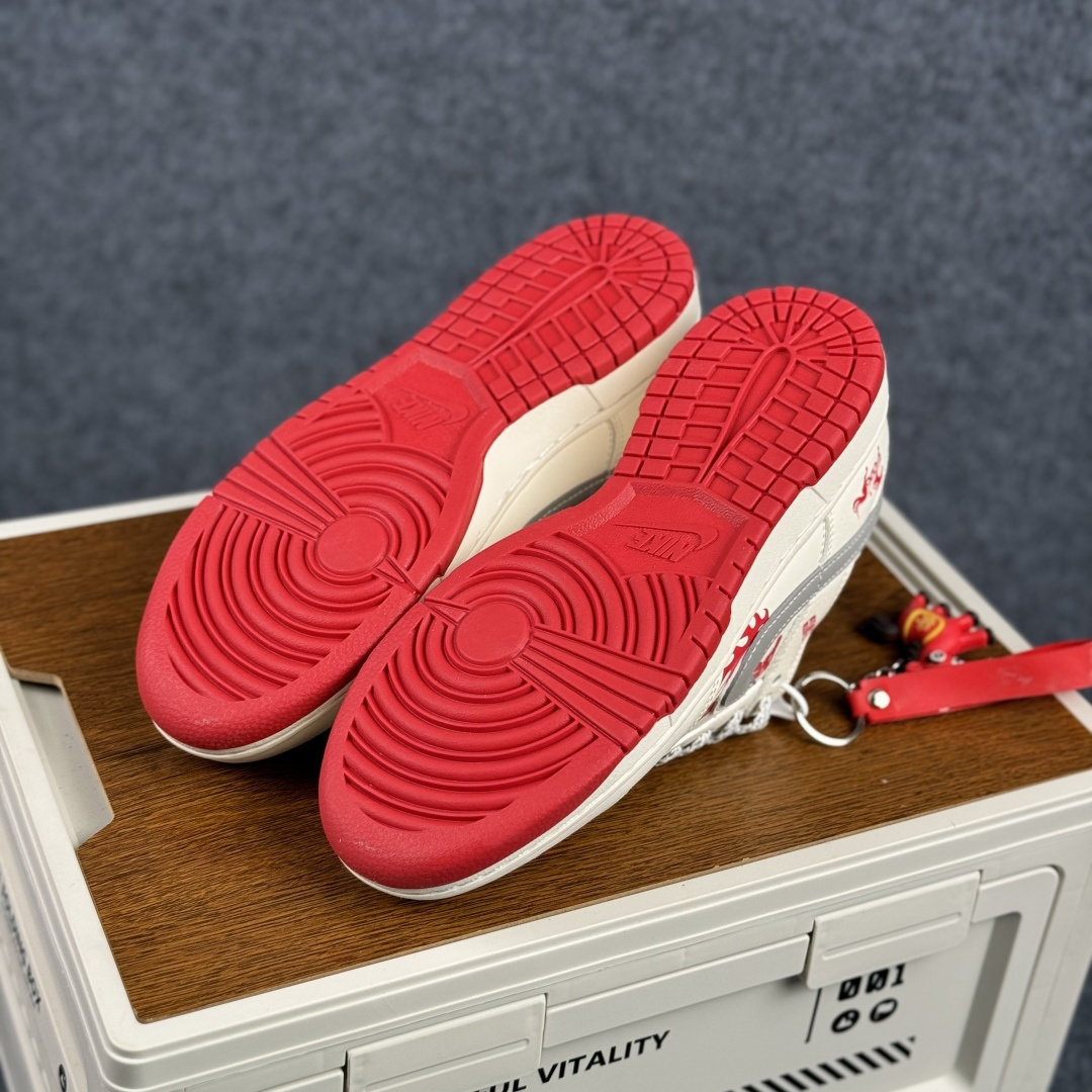 2026马年限定 Nike Dunk Low 踏火追风 红运开年 ZH2598-805-Top High Quatity Cheap Sneakers Fashion Clothing Clothes Bags handbags Shoes of all Brand wholesale With The best Quality And Beautiful Price from China Factory Chinese suppliers wholesaler seller 2026马年限定 Nike Dunk Low 踏火追风 红运开年 ZH2598-805
