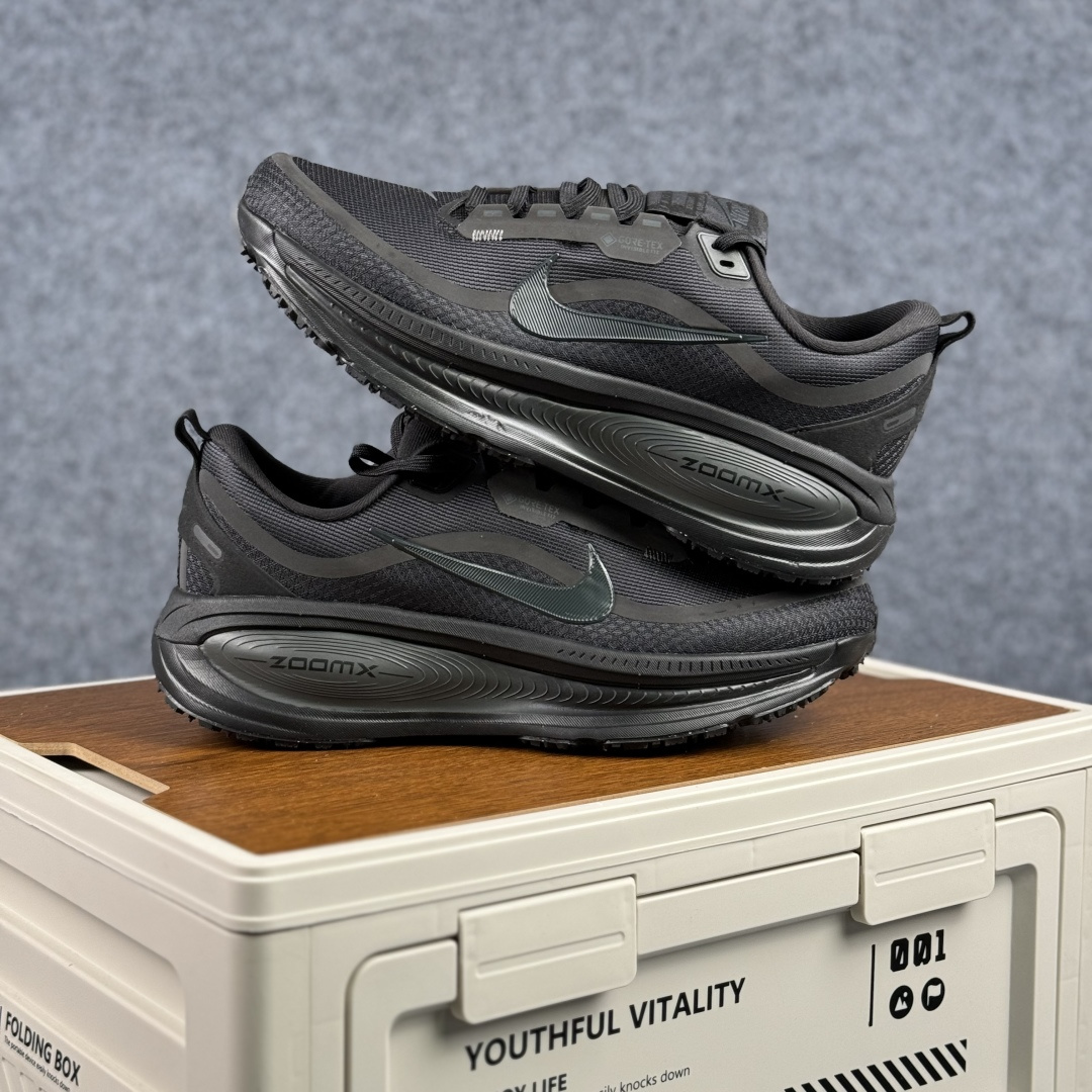 J版 Nike Air Zoom Vomero 18 GTX 登月18 缓震休闲跑鞋 HQ7001-001-Top High Quatity Cheap Sneakers Fashion Clothing Clothes Bags handbags Shoes of all Brand wholesale With The best Quality And Beautiful Price from China Factory Chinese suppliers wholesaler seller J版 Nike Air Zoom Vomero 18 GTX 登月18 缓震休闲跑鞋 HQ7001-001