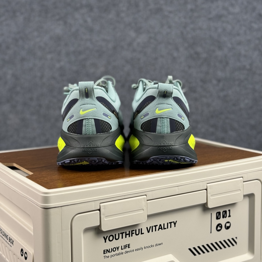 190 J版 Nike Air Zoom Vomero 18 GTX 登月18 缓震休闲跑鞋 HQ7001-300-Chinese UA Cheap High Quatity Brand Clothes Bags handbags Sneakers wholesale wholesaler seller from China Factory suppliers Fashion Clothing Shoes best Quality Beautiful Price 190 J版 Nike Air Zoom Vomero 18 GTX 登月18 缓震休闲跑鞋 HQ7001-300