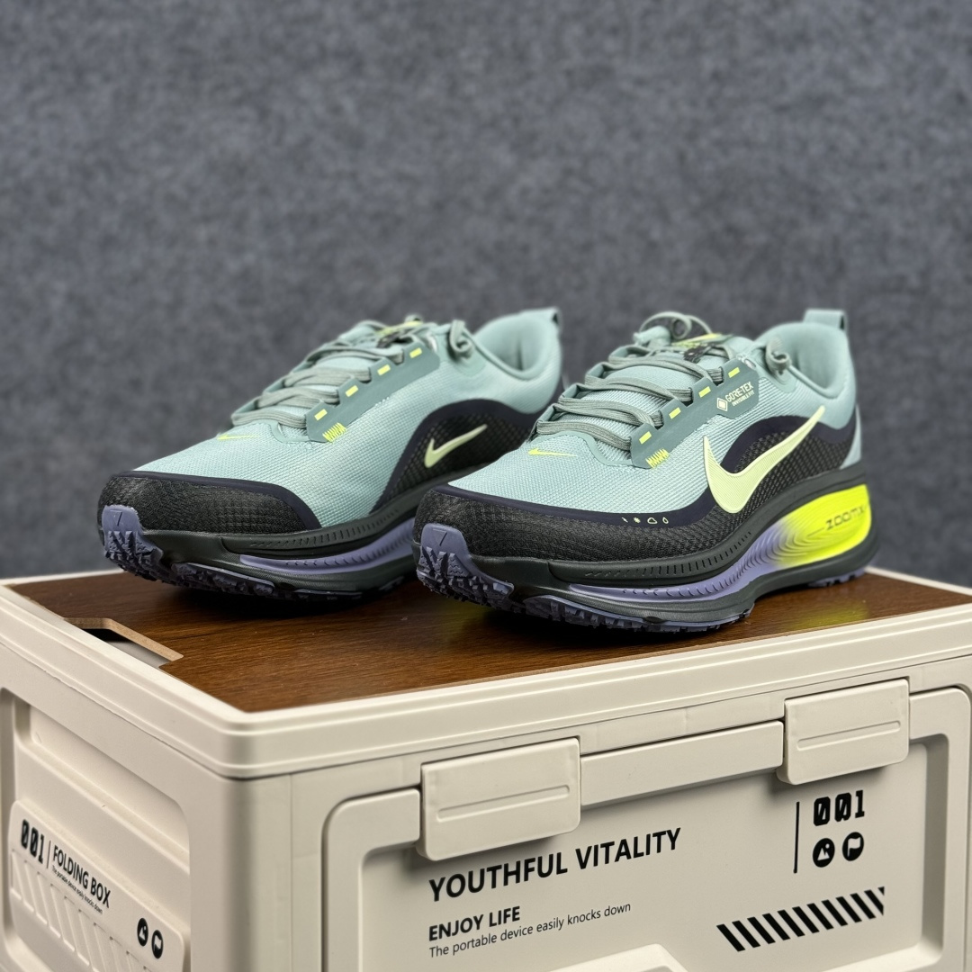 190 J版 Nike Air Zoom Vomero 18 GTX 登月18 缓震休闲跑鞋 HQ7001-300-Chinese UA Cheap High Quatity Brand Clothes Bags handbags Sneakers wholesale wholesaler seller from China Factory suppliers Fashion Clothing Shoes best Quality Beautiful Price 190 J版 Nike Air Zoom Vomero 18 GTX 登月18 缓震休闲跑鞋 HQ7001-300