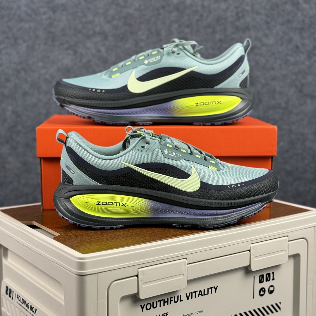 190 J版 Nike Air Zoom Vomero 18 GTX 登月18 缓震休闲跑鞋 HQ7001-300-Chinese UA Cheap High Quatity Brand Clothes Bags handbags Sneakers wholesale wholesaler seller from China Factory suppliers Fashion Clothing Shoes best Quality Beautiful Price 190 J版 Nike Air Zoom Vomero 18 GTX 登月18 缓震休闲跑鞋 HQ7001-300