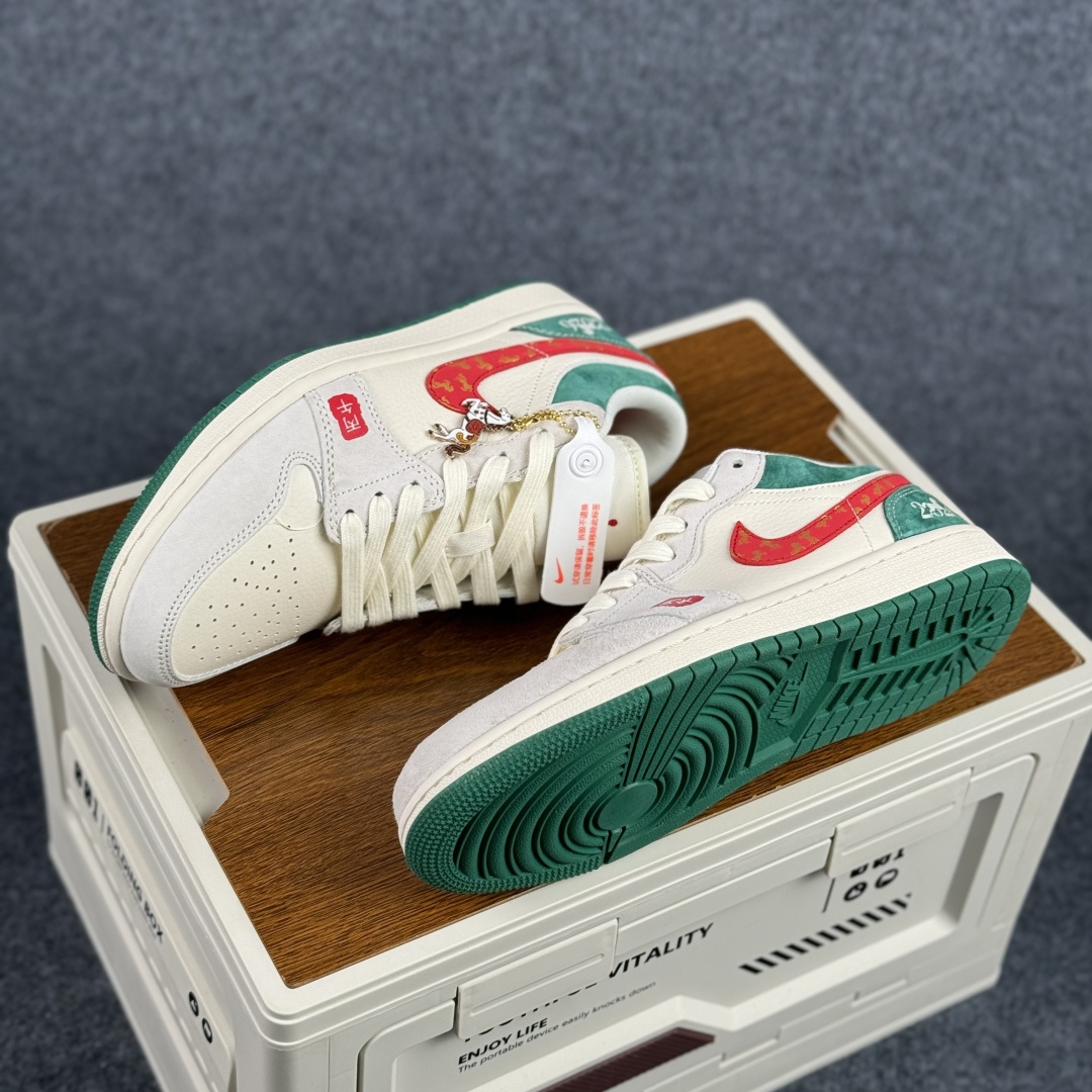 Air Jordan 1 Low AJ1 乔1 马年限定2026高端定制 低帮复古篮球鞋 LX1988-823-Top High Quatity Cheap Sneakers Fashion Clothing Clothes Bags handbags Shoes of all Brand wholesale With The best Quality And Beautiful Price from China Factory Chinese suppliers wholesaler seller Air Jordan 1 Low AJ1 乔1 马年限定2026高端定制 低帮复古篮球鞋 LX1988-823