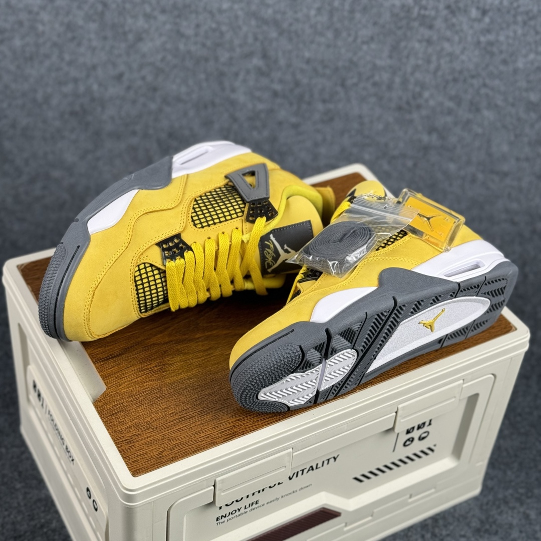 W版 Air Jordan AJ4 ”Metallic Gold” 电母黑黄 乔丹AJ4代中帮复古休闲篮球鞋 CT8527-700-Top High Quatity Cheap Sneakers Fashion Clothing Clothes Bags handbags Shoes of all Brand wholesale With The best Quality And Beautiful Price from China Factory Chinese suppliers wholesaler seller W版 Air Jordan AJ4 ”Metallic Gold” 电母黑黄 乔丹AJ4代中帮复古休闲篮球鞋 CT8527-700