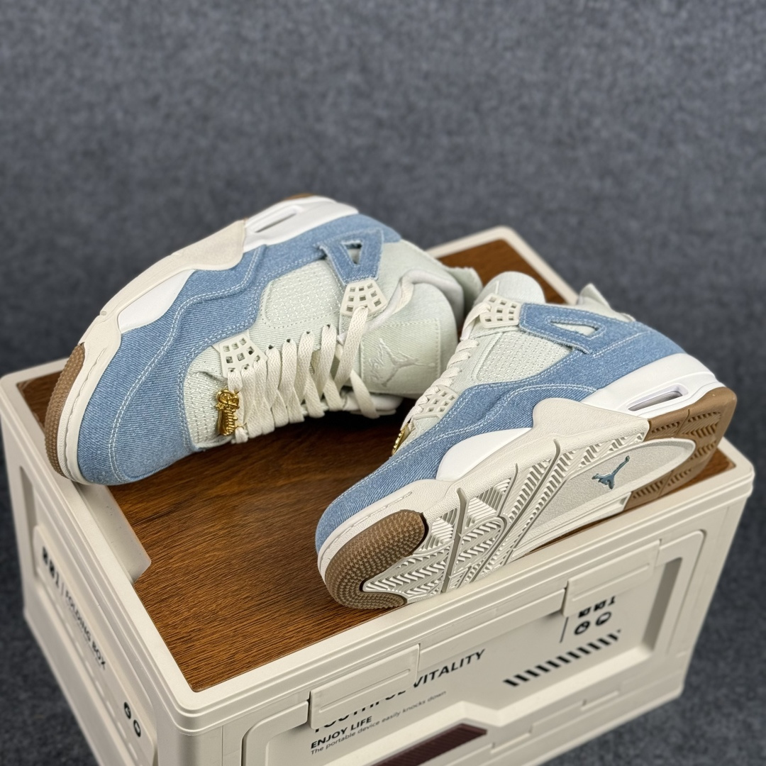 W版 Air Jordan AJ4 ”Metallic Gold” 水洗牛仔布 乔丹AJ4代中帮复古休闲篮球鞋 IB6716-100-Top High Quatity Cheap Sneakers Fashion Clothing Clothes Bags handbags Shoes of all Brand wholesale With The best Quality And Beautiful Price from China Factory Chinese suppliers wholesaler seller W版 Air Jordan AJ4 ”Metallic Gold” 水洗牛仔布 乔丹AJ4代中帮复古休闲篮球鞋 IB6716-100
