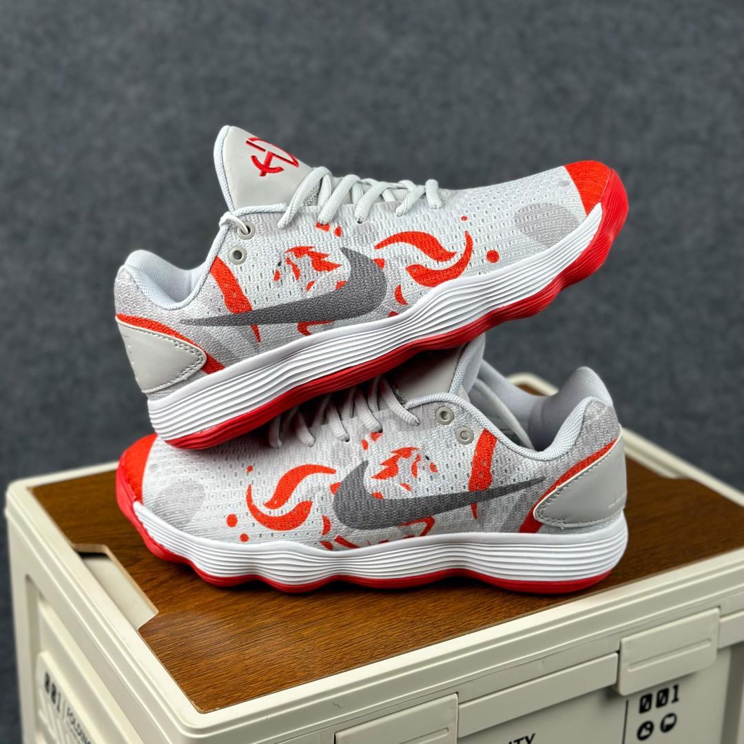 Nike React Hyperdunk 2017 Low EP 马年限定 低帮实战篮球鞋 897637-011-Top High Quatity Cheap Sneakers Fashion Clothing Clothes Bags handbags Shoes of all Brand wholesale With The best Quality And Beautiful Price from China Factory Chinese suppliers wholesaler seller Nike React Hyperdunk 2017 Low EP 马年限定 低帮实战篮球鞋 897637-011