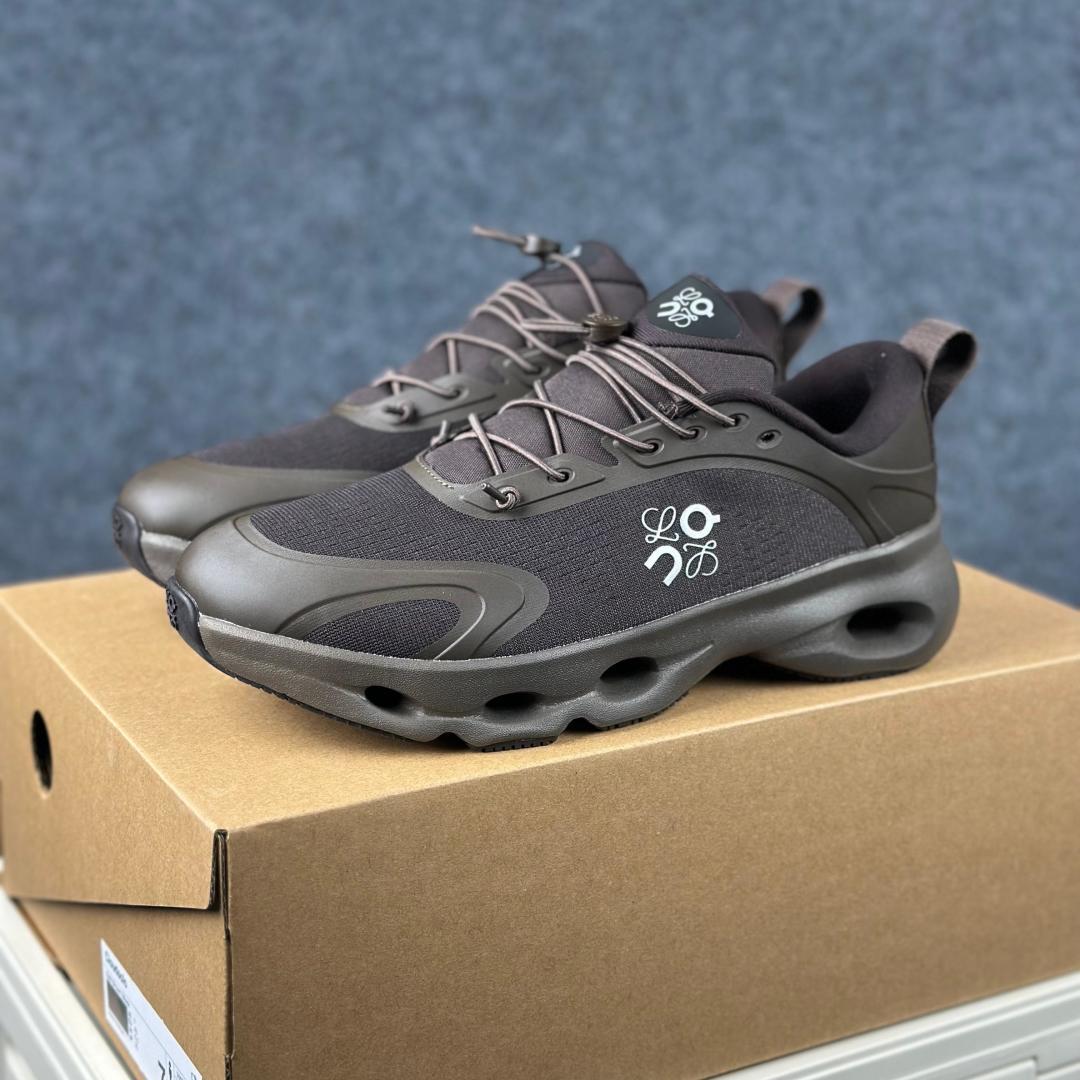 LOEWE罗意威 x ON昂跑 联名款 Cloudsolo系列 棕黑 36-46 3MF3066-Top High Quatity Cheap Sneakers Fashion Clothing Clothes Bags handbags Shoes of all Brand wholesale With The best Quality And Beautiful Price from China Factory Chinese suppliers wholesaler seller LOEWE罗意威 x ON昂跑 联名款 Cloudsolo系列 棕黑 36-46 3MF3066