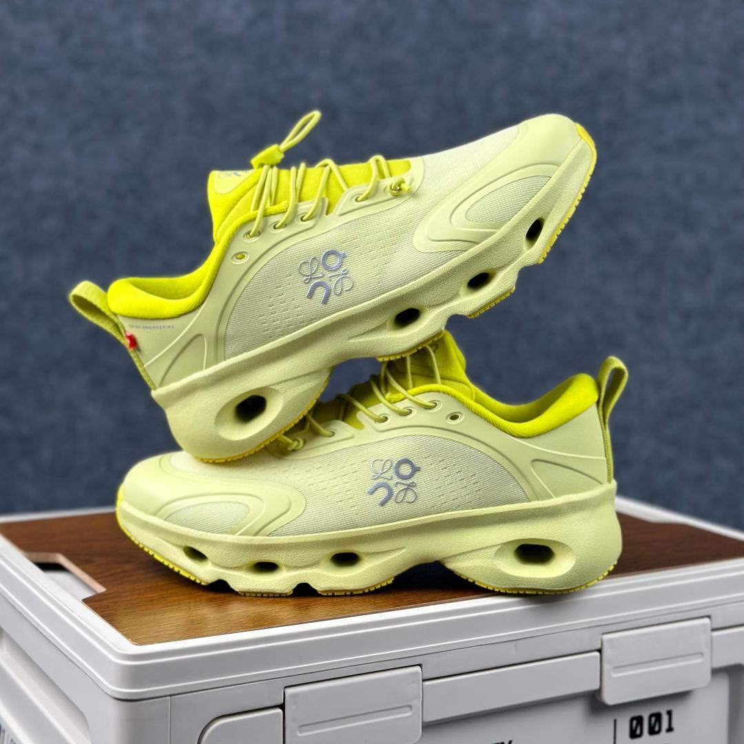 LOEWE罗意威 x ON昂跑 联名款 Cloudsolo系列 棕黑 36-46 3WF3060-Top High Quatity Cheap Sneakers Fashion Clothing Clothes Bags handbags Shoes of all Brand wholesale With The best Quality And Beautiful Price from China Factory Chinese suppliers wholesaler seller LOEWE罗意威 x ON昂跑 联名款 Cloudsolo系列 棕黑 36-46 3WF3060