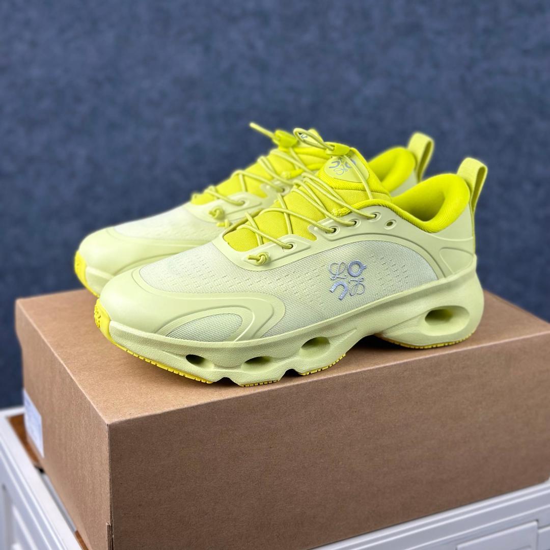 LOEWE罗意威 x ON昂跑 联名款 Cloudsolo系列 棕黑 36-46 3WF3060-Top High Quatity Cheap Sneakers Fashion Clothing Clothes Bags handbags Shoes of all Brand wholesale With The best Quality And Beautiful Price from China Factory Chinese suppliers wholesaler seller LOEWE罗意威 x ON昂跑 联名款 Cloudsolo系列 棕黑 36-46 3WF3060