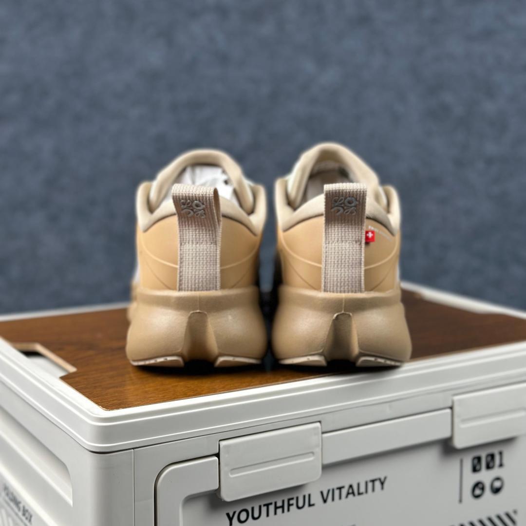 LOEWE罗意威 x ON昂跑 联名款 Cloudsolo系列 白米色 36-46 3MF3066-Top High Quatity Cheap Sneakers Fashion Clothing Clothes Bags handbags Shoes of all Brand wholesale With The best Quality And Beautiful Price from China Factory Chinese suppliers wholesaler seller LOEWE罗意威 x ON昂跑 联名款 Cloudsolo系列 白米色 36-46 3MF3066