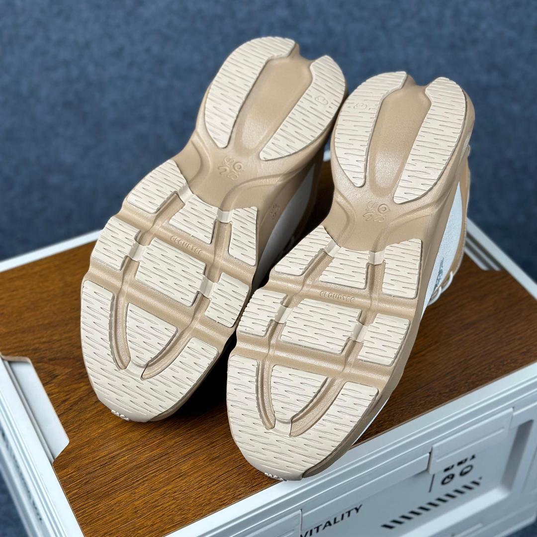 LOEWE罗意威 x ON昂跑 联名款 Cloudsolo系列 白米色 36-46 3MF3066-Top High Quatity Cheap Sneakers Fashion Clothing Clothes Bags handbags Shoes of all Brand wholesale With The best Quality And Beautiful Price from China Factory Chinese suppliers wholesaler seller LOEWE罗意威 x ON昂跑 联名款 Cloudsolo系列 白米色 36-46 3MF3066