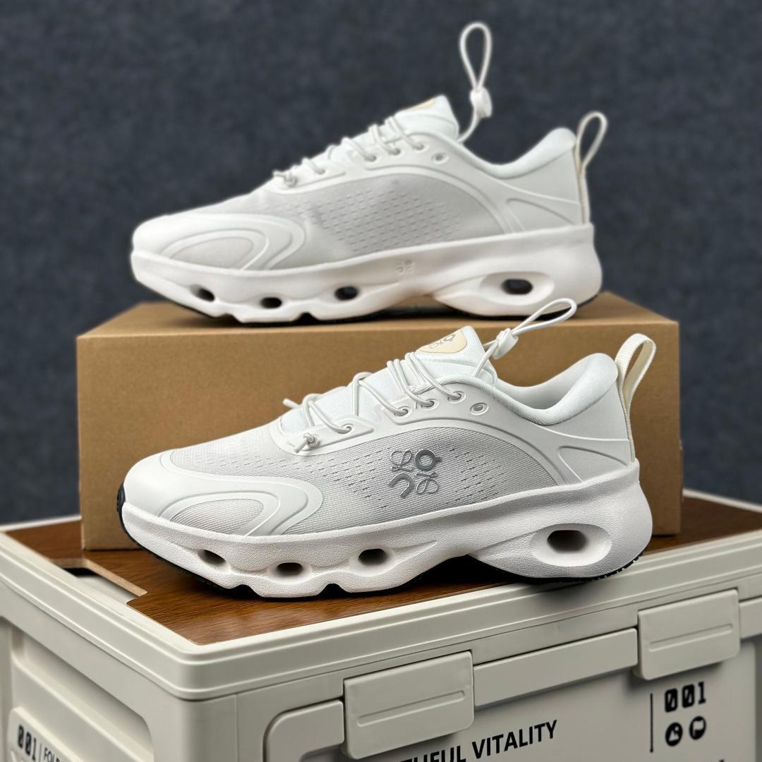 LOEWE罗意威 x ON昂跑 联名款 Cloudsolo系列 白色 36-46 3WF3060-Top High Quatity Cheap Sneakers Fashion Clothing Clothes Bags handbags Shoes of all Brand wholesale With The best Quality And Beautiful Price from China Factory Chinese suppliers wholesaler seller LOEWE罗意威 x ON昂跑 联名款 Cloudsolo系列 白色 36-46 3WF3060
