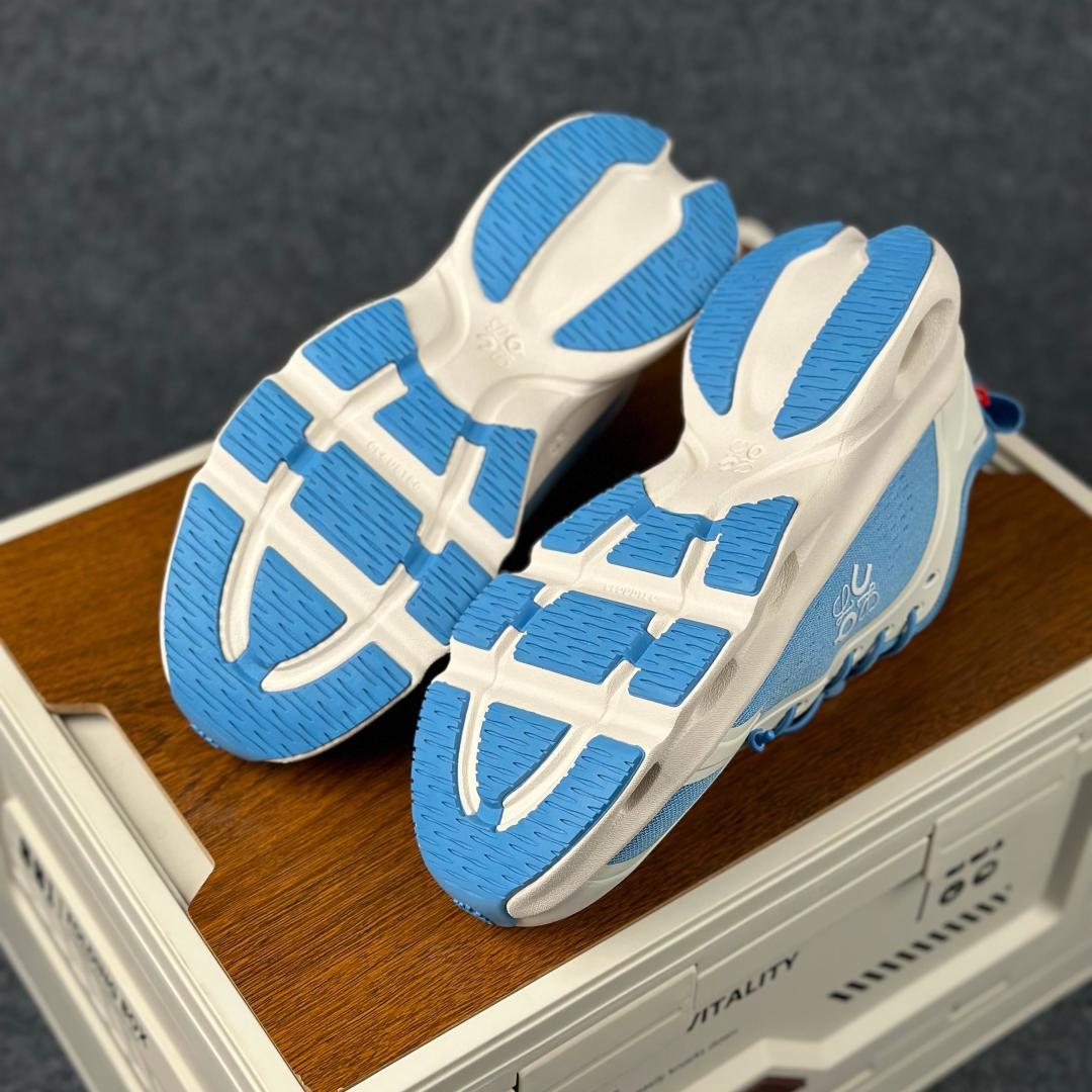 340 LOEWE罗意威 x ON昂跑 联名款 Cloudsolo系列 蓝白36-46 3WF3060-Chinese UA Cheap High Quatity Brand Clothes Bags handbags Sneakers wholesale wholesaler seller from China Factory suppliers Fashion Clothing Shoes best Quality Beautiful Price 340 LOEWE罗意威 x ON昂跑 联名款 Cloudsolo系列 蓝白36-46 3WF3060
