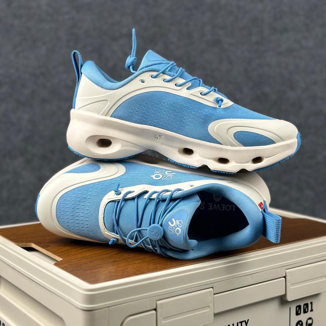 340 LOEWE罗意威 x ON昂跑 联名款 Cloudsolo系列 蓝白36-46 3WF3060-Chinese UA Cheap High Quatity Brand Clothes Bags handbags Sneakers wholesale wholesaler seller from China Factory suppliers Fashion Clothing Shoes best Quality Beautiful Price 340 LOEWE罗意威 x ON昂跑 联名款 Cloudsolo系列 蓝白36-46 3WF3060