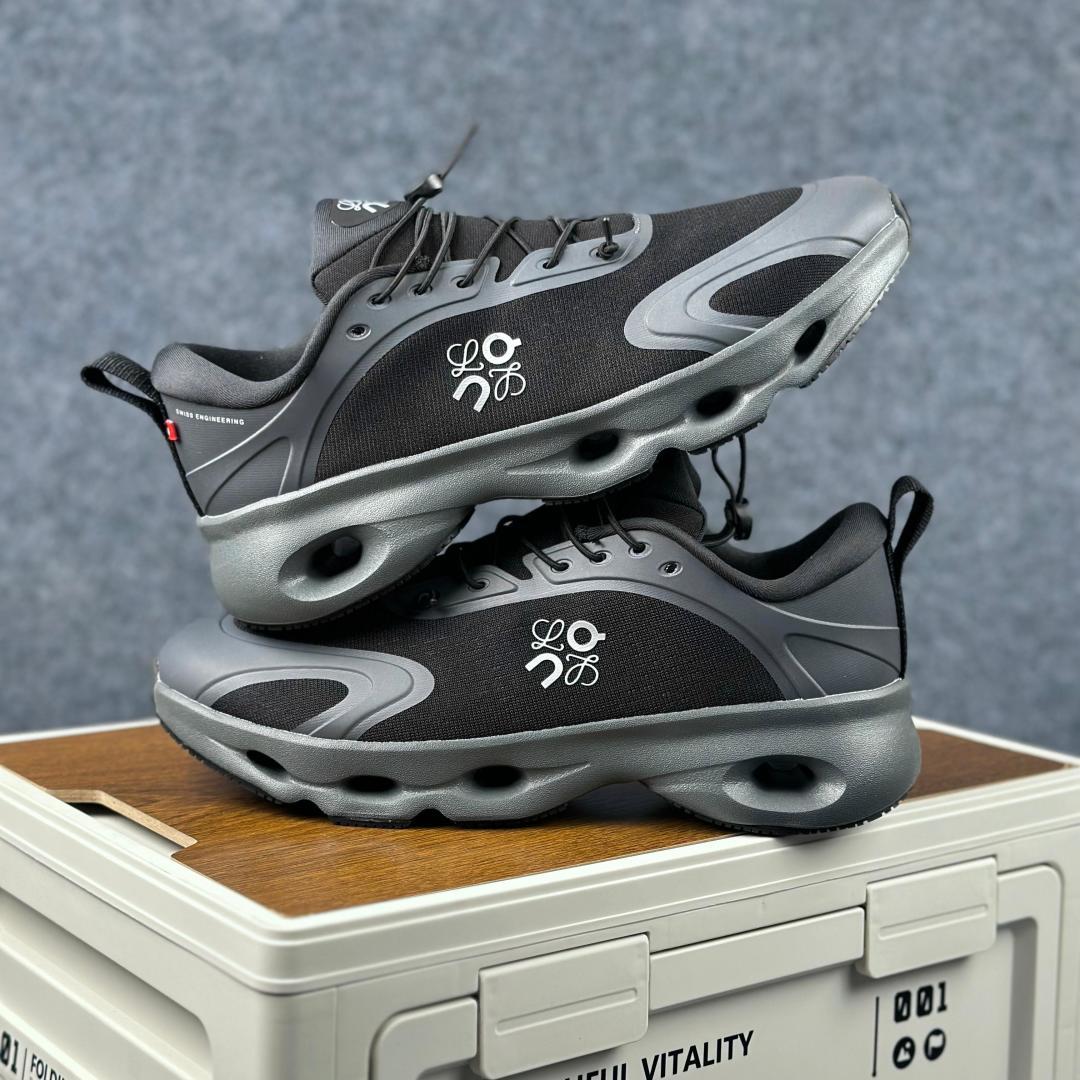 LOEWE罗意威 x ON昂跑 联名款 Cloudsolo系列 黑色 36-46 3MF3066-Top High Quatity Cheap Sneakers Fashion Clothing Clothes Bags handbags Shoes of all Brand wholesale With The best Quality And Beautiful Price from China Factory Chinese suppliers wholesaler seller LOEWE罗意威 x ON昂跑 联名款 Cloudsolo系列 黑色 36-46 3MF3066