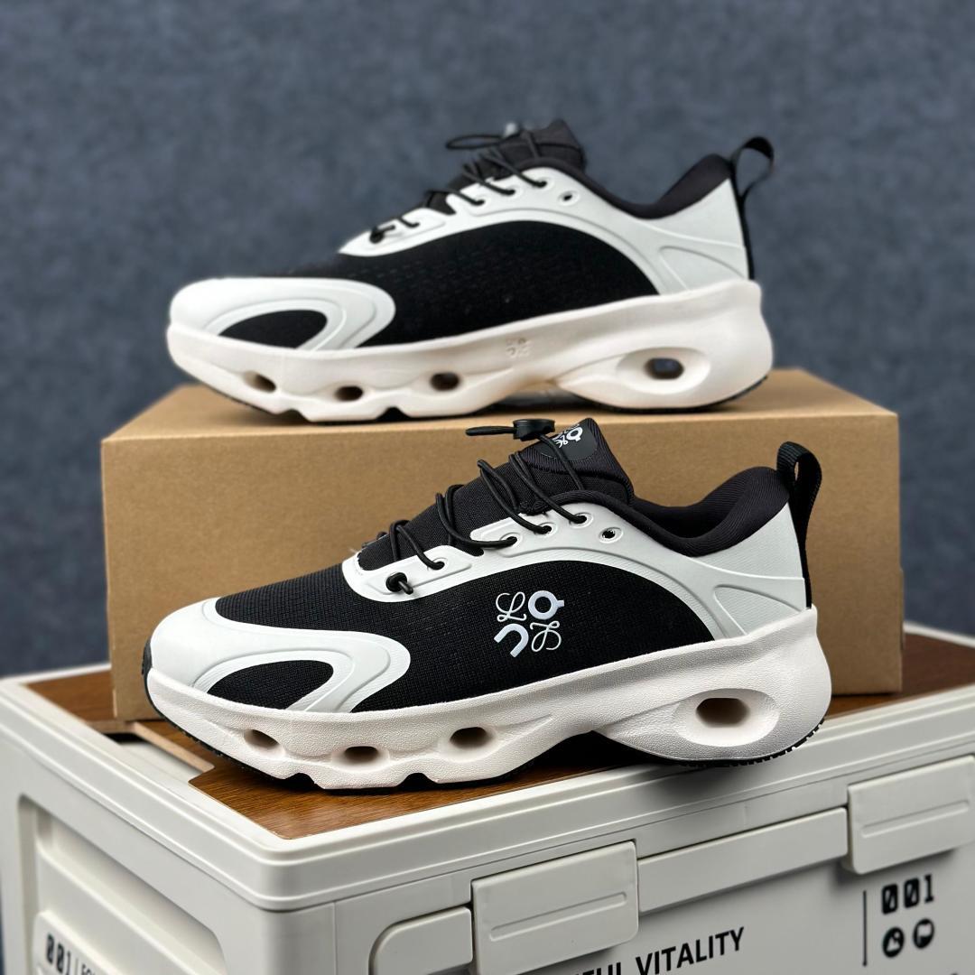 LOEWE罗意威 x ON昂跑 联名款 Cloudsolo系列 黑白色 36-46 3WF3060-Top High Quatity Cheap Sneakers Fashion Clothing Clothes Bags handbags Shoes of all Brand wholesale With The best Quality And Beautiful Price from China Factory Chinese suppliers wholesaler seller LOEWE罗意威 x ON昂跑 联名款 Cloudsolo系列 黑白色 36-46 3WF3060