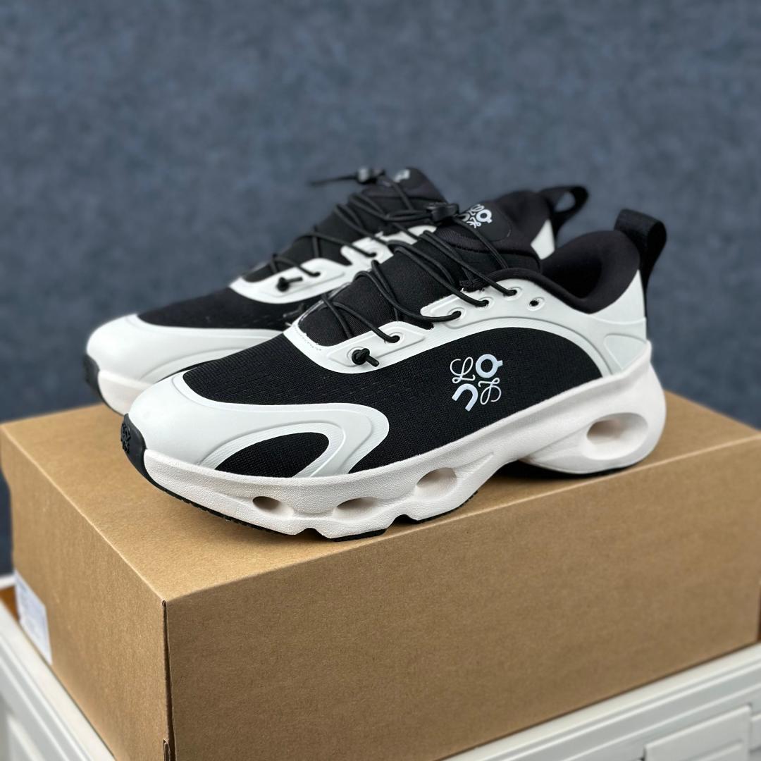 LOEWE罗意威 x ON昂跑 联名款 Cloudsolo系列 黑白色 36-46 3WF3060-Top High Quatity Cheap Sneakers Fashion Clothing Clothes Bags handbags Shoes of all Brand wholesale With The best Quality And Beautiful Price from China Factory Chinese suppliers wholesaler seller LOEWE罗意威 x ON昂跑 联名款 Cloudsolo系列 黑白色 36-46 3WF3060