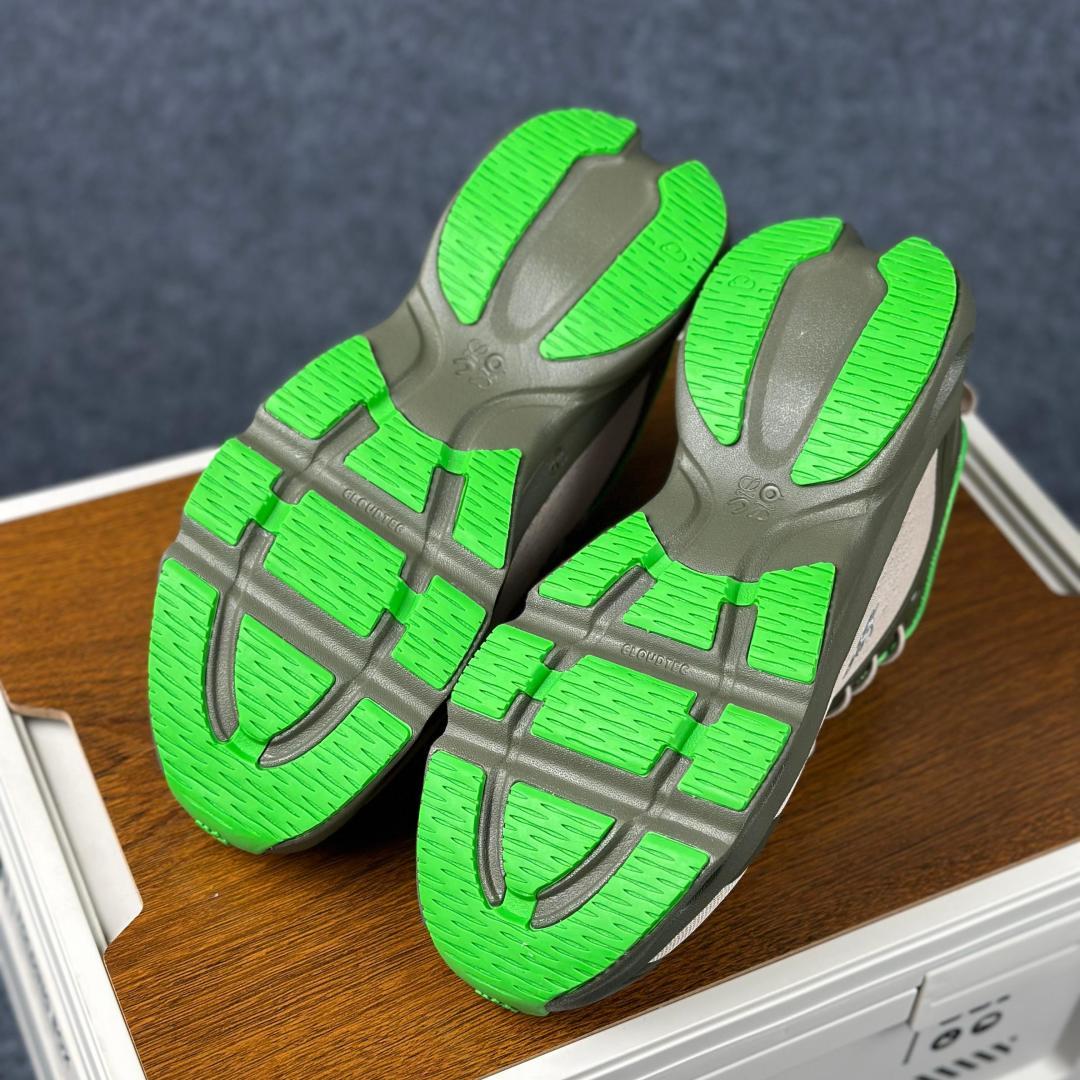 LOEWE罗意威 x ON昂跑 联名款 Cloudsolo系列 灰绿 36-46 3WF3060-Top High Quatity Cheap Sneakers Fashion Clothing Clothes Bags handbags Shoes of all Brand wholesale With The best Quality And Beautiful Price from China Factory Chinese suppliers wholesaler seller LOEWE罗意威 x ON昂跑 联名款 Cloudsolo系列 灰绿 36-46 3WF3060