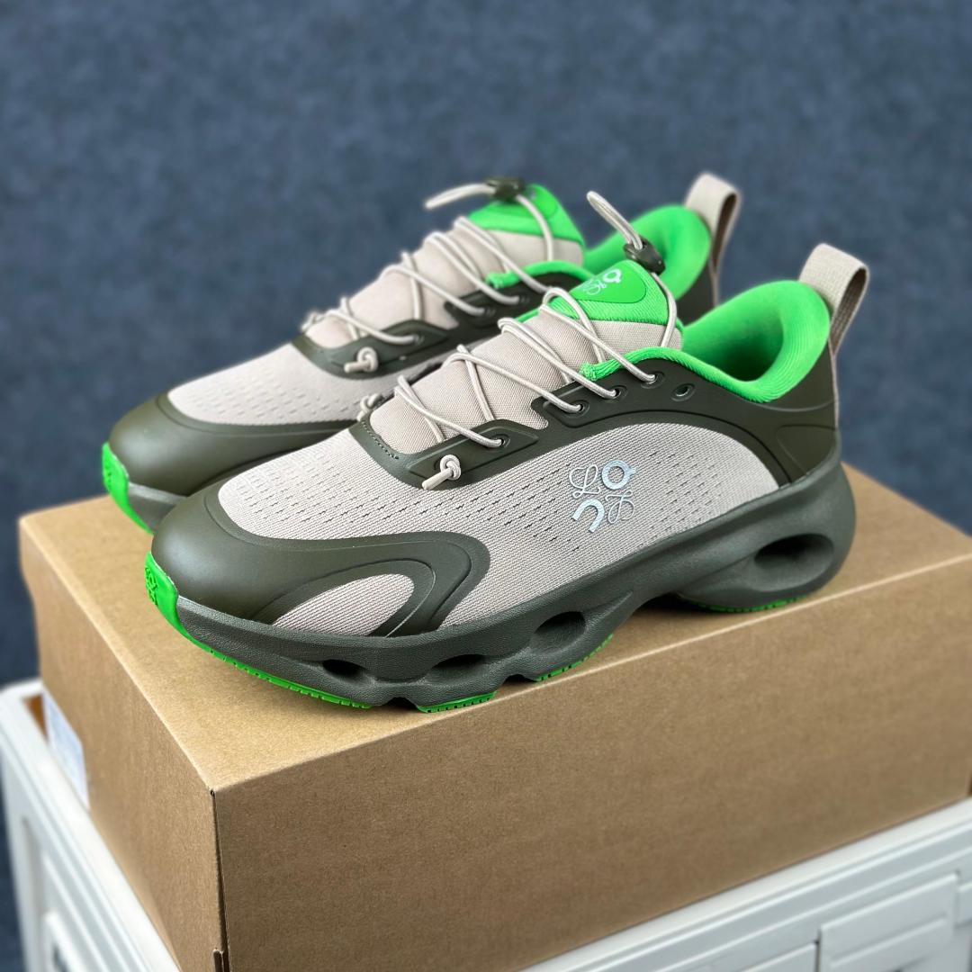 LOEWE罗意威 x ON昂跑 联名款 Cloudsolo系列 灰绿 36-46 3WF3060-Top High Quatity Cheap Sneakers Fashion Clothing Clothes Bags handbags Shoes of all Brand wholesale With The best Quality And Beautiful Price from China Factory Chinese suppliers wholesaler seller LOEWE罗意威 x ON昂跑 联名款 Cloudsolo系列 灰绿 36-46 3WF3060