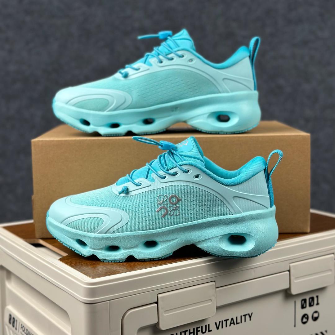 LOEWE罗意威 x ON昂跑 联名款 Cloudsolo系列 蓝色 36-46 3WF3060-Top High Quatity Cheap Sneakers Fashion Clothing Clothes Bags handbags Shoes of all Brand wholesale With The best Quality And Beautiful Price from China Factory Chinese suppliers wholesaler seller LOEWE罗意威 x ON昂跑 联名款 Cloudsolo系列 蓝色 36-46 3WF3060