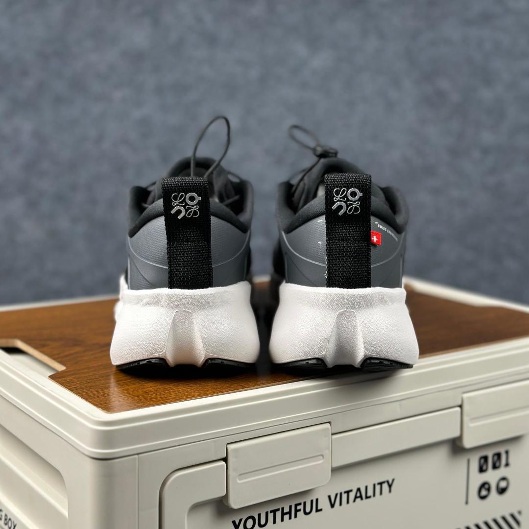 LOEWE罗意威 x ON昂跑 联名款 Cloudsolo系列 黑白 36-46 3WF3060