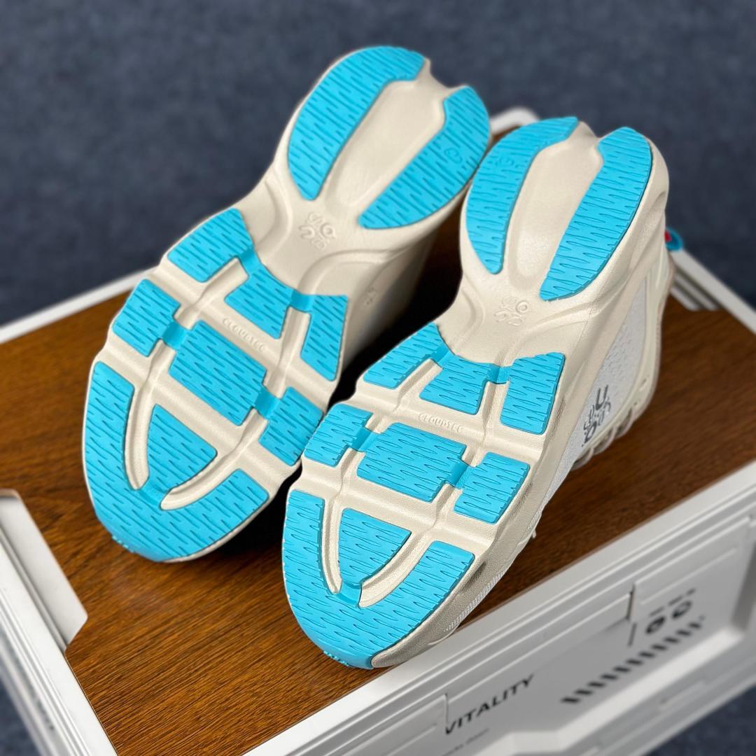 LOEWE罗意威 x ON昂跑 联名款 Cloudsolo系列 白米蓝 36-46 3WF3060-Top High Quatity Cheap Sneakers Fashion Clothing Clothes Bags handbags Shoes of all Brand wholesale With The best Quality And Beautiful Price from China Factory Chinese suppliers wholesaler seller LOEWE罗意威 x ON昂跑 联名款 Cloudsolo系列 白米蓝 36-46 3WF3060