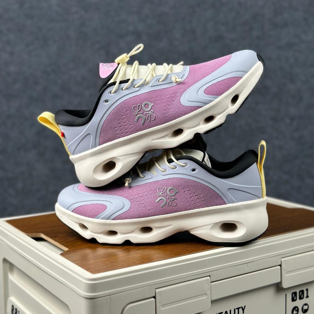 LOEWE罗意威 x ON昂跑 联名款 Cloudsolo系列 紫色 36-46 3WF3060-Top High Quatity Cheap Sneakers Fashion Clothing Clothes Bags handbags Shoes of all Brand wholesale With The best Quality And Beautiful Price from China Factory Chinese suppliers wholesaler seller LOEWE罗意威 x ON昂跑 联名款 Cloudsolo系列 紫色 36-46 3WF3060