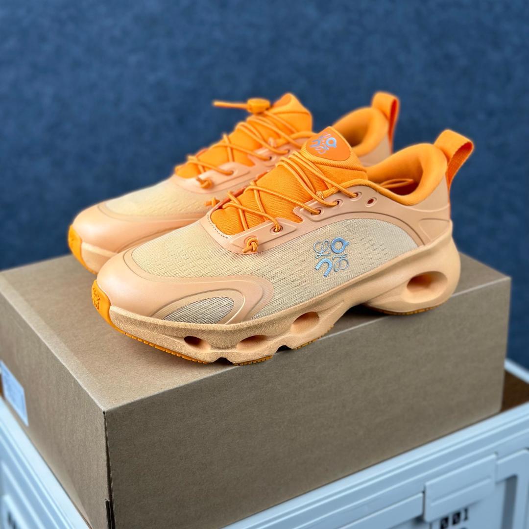 LOEWE罗意威 x ON昂跑 联名款 Cloudsolo系列 橙色 36-46 3WF3060-Top High Quatity Cheap Sneakers Fashion Clothing Clothes Bags handbags Shoes of all Brand wholesale With The best Quality And Beautiful Price from China Factory Chinese suppliers wholesaler seller LOEWE罗意威 x ON昂跑 联名款 Cloudsolo系列 橙色 36-46 3WF3060