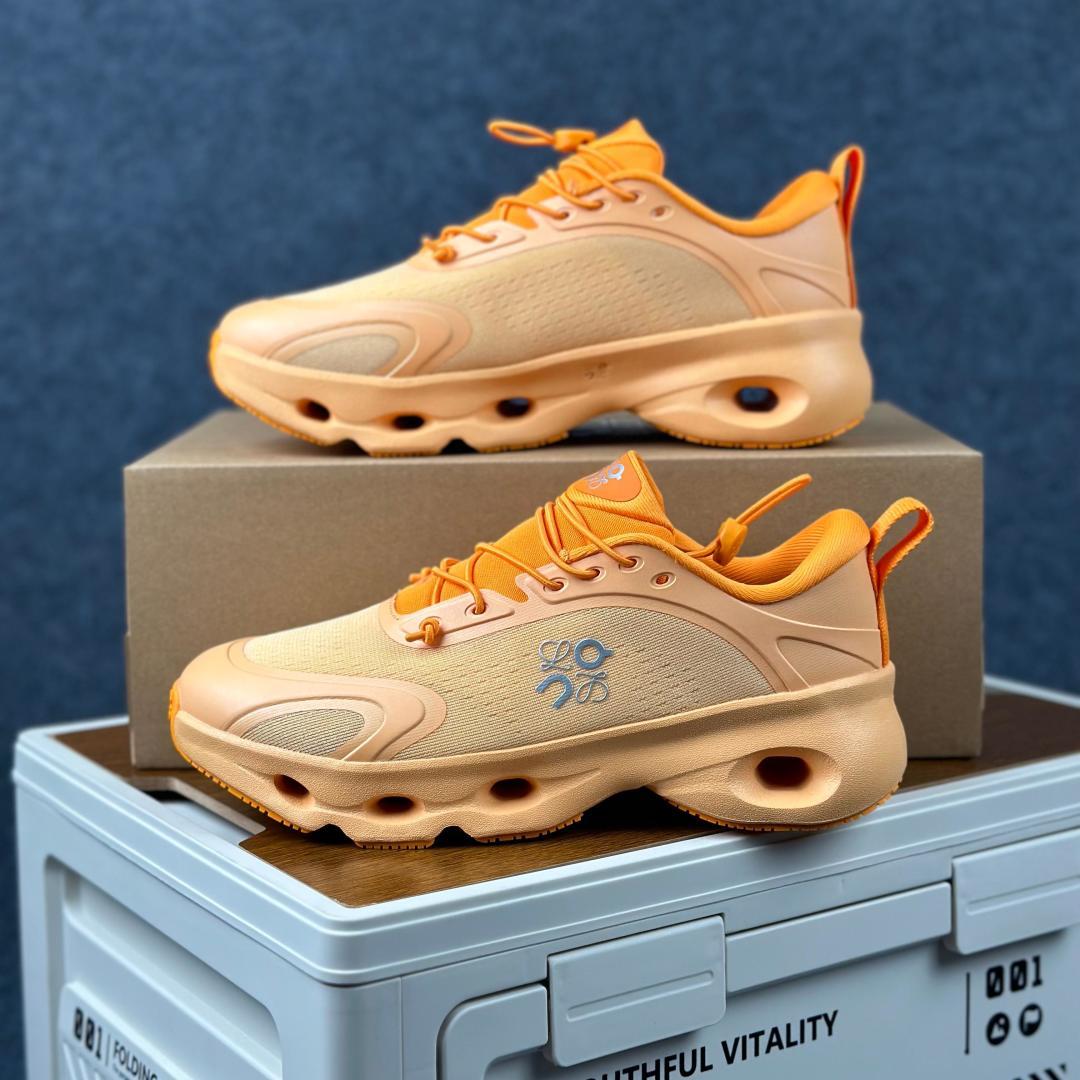 LOEWE罗意威 x ON昂跑 联名款 Cloudsolo系列 橙色 36-46 3WF3060-Top High Quatity Cheap Sneakers Fashion Clothing Clothes Bags handbags Shoes of all Brand wholesale With The best Quality And Beautiful Price from China Factory Chinese suppliers wholesaler seller LOEWE罗意威 x ON昂跑 联名款 Cloudsolo系列 橙色 36-46 3WF3060