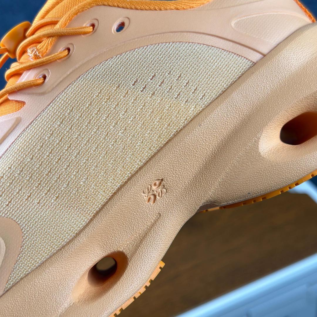 LOEWE罗意威 x ON昂跑 联名款 Cloudsolo系列 橙色 36-46 3WF3060-Top High Quatity Cheap Sneakers Fashion Clothing Clothes Bags handbags Shoes of all Brand wholesale With The best Quality And Beautiful Price from China Factory Chinese suppliers wholesaler seller LOEWE罗意威 x ON昂跑 联名款 Cloudsolo系列 橙色 36-46 3WF3060