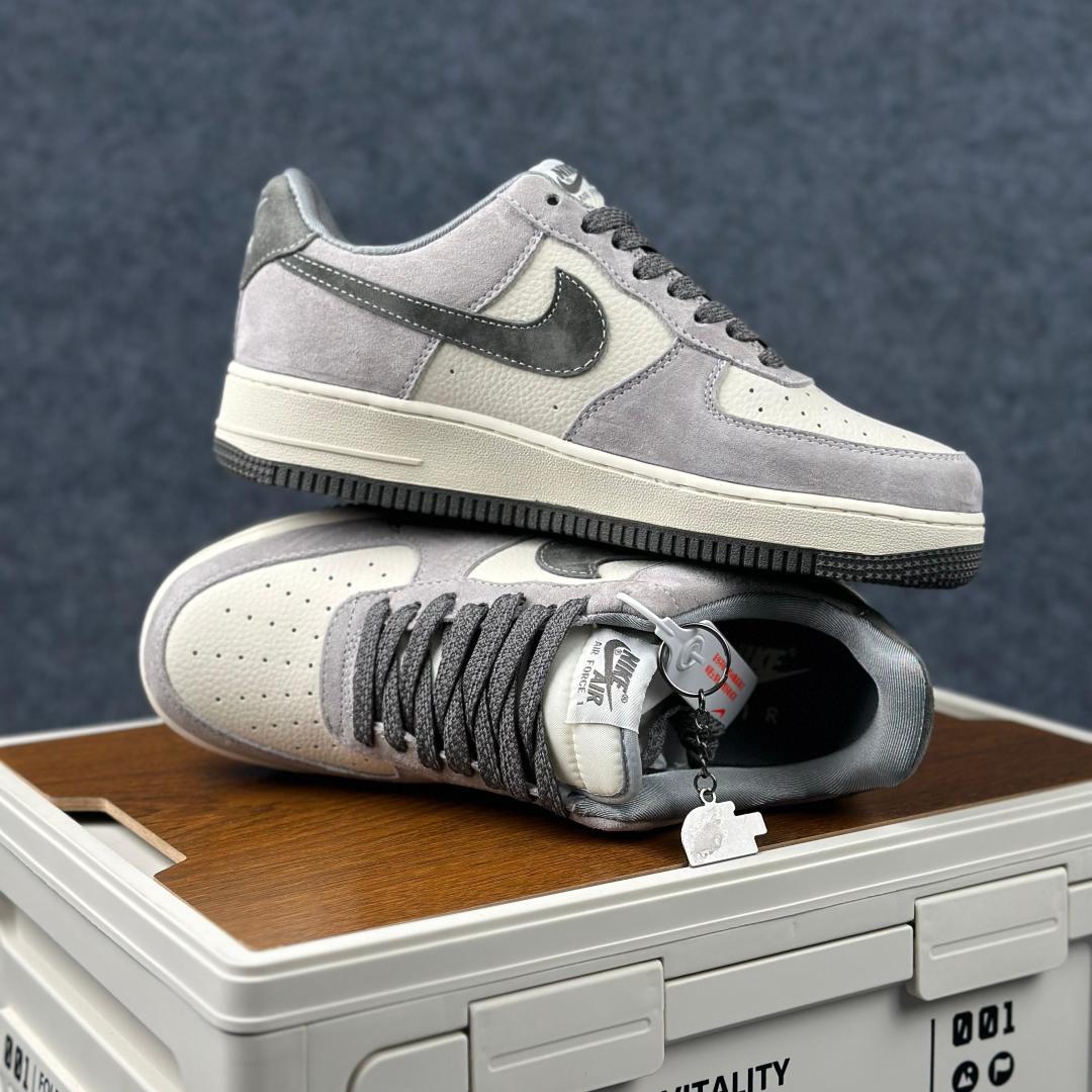 260 AIR FORCE 1 北面联名机能风 KL1688-005 机能潮酷 低调炸街款来袭 灰黑撞色麂皮拼接质感拉满-Chinese UA Cheap High Quatity Brand Clothes Bags handbags Sneakers wholesale wholesaler seller from China Factory suppliers Fashion Clothing Shoes best Quality Beautiful Price 260 AIR FORCE 1 北面联名机能风 KL1688-005 机能潮酷 低调炸街款来袭 灰黑撞色麂皮拼接质感拉满