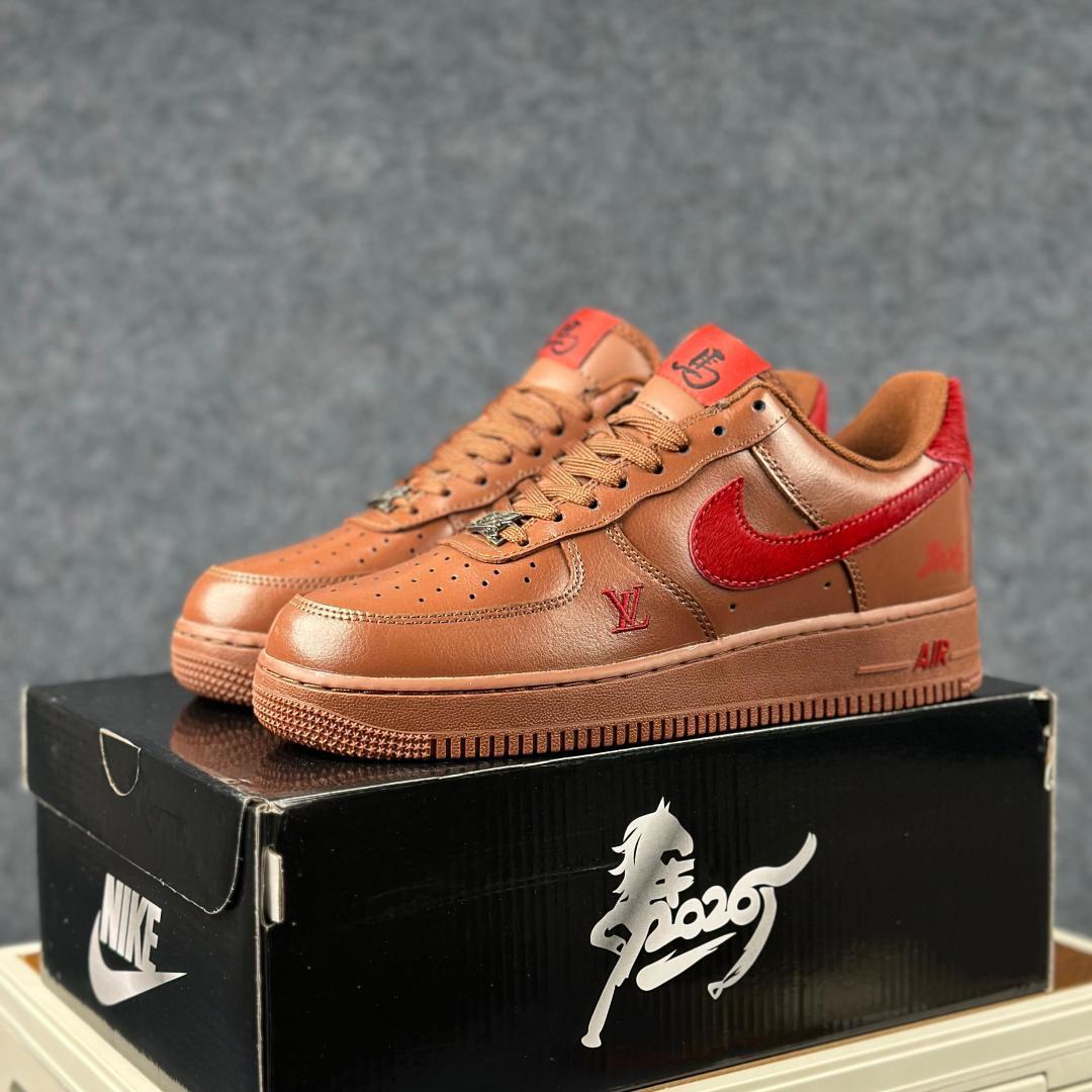 260 NIke Air Force 1 '07 Low “马年联名--栗红檀棕” XY9025-002-Chinese UA Cheap High Quatity Brand Clothes Bags handbags Sneakers wholesale wholesaler seller from China Factory suppliers Fashion Clothing Shoes best Quality Beautiful Price 260 NIke Air Force 1 '07 Low “马年联名--栗红檀棕” XY9025-002
