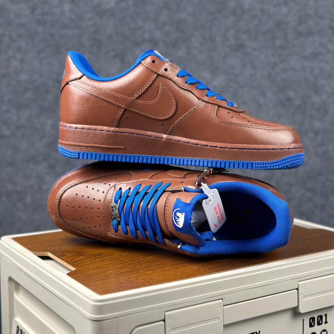NIke Air Force 1 '07 Low “马年联名--檀棕碧蓝” XY9025 007 海外限量发售 空军一号低帮 运动鞋-Top High Quatity Cheap Sneakers Fashion Clothing Clothes Bags handbags Shoes of all Brand wholesale With The best Quality And Beautiful Price from China Factory Chinese suppliers wholesaler seller NIke Air Force 1 '07 Low “马年联名--檀棕碧蓝” XY9025 007 海外限量发售 空军一号低帮 运动鞋