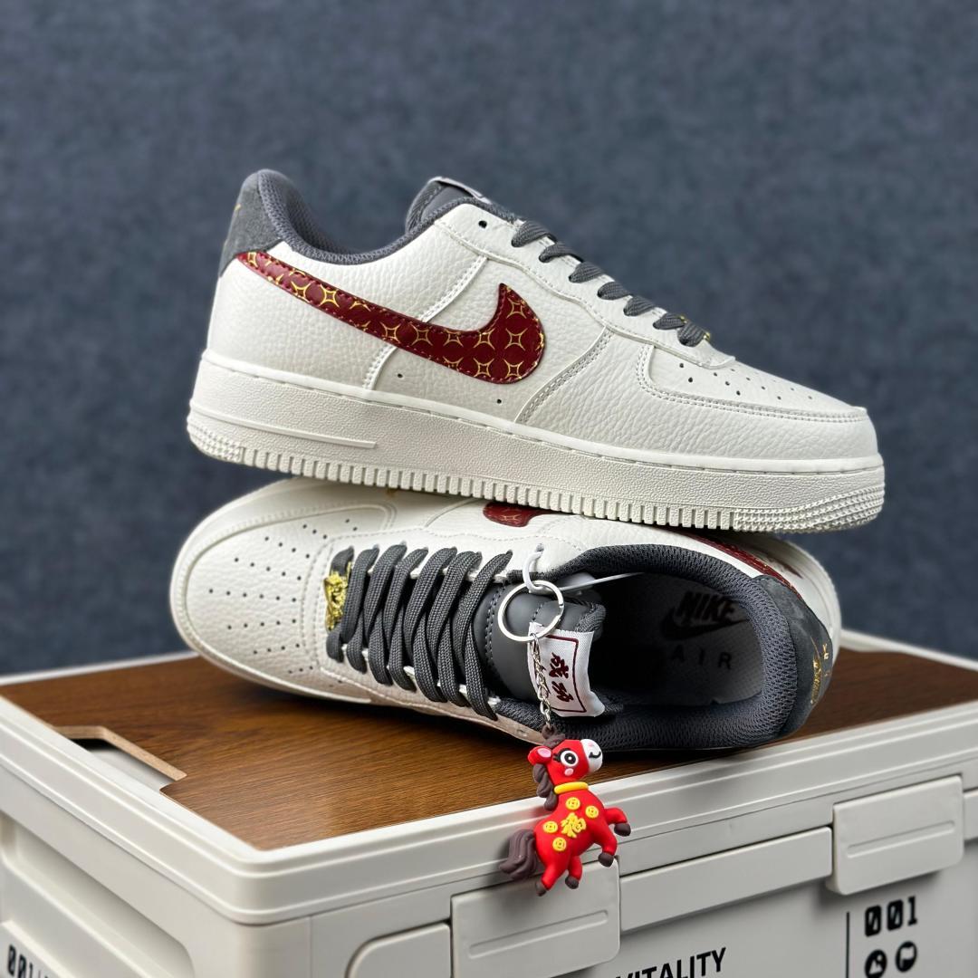Nike Air Force 1'07 Low 马年联名 云白绛金 NH0601-507 SC版 空军一号低帮休闲板鞋-Top High Quatity Cheap Sneakers Fashion Clothing Clothes Bags handbags Shoes of all Brand wholesale With The best Quality And Beautiful Price from China Factory Chinese suppliers wholesaler seller Nike Air Force 1'07 Low 马年联名 云白绛金 NH0601-507 SC版 空军一号低帮休闲板鞋