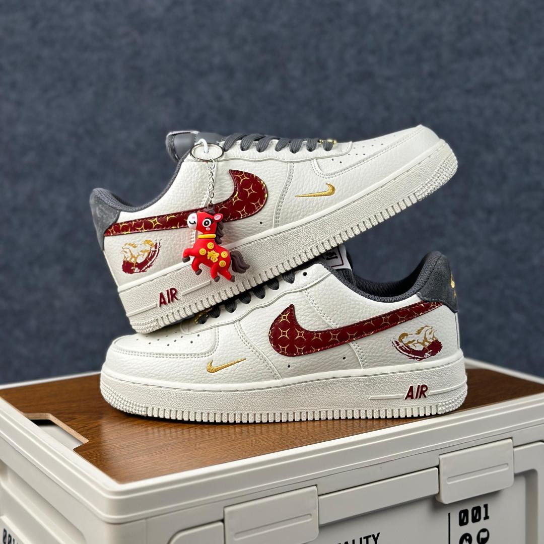 Nike Air Force 1'07 Low 马年联名 云白绛金 NH0601-507 SC版 空军一号低帮休闲板鞋-Top High Quatity Cheap Sneakers Fashion Clothing Clothes Bags handbags Shoes of all Brand wholesale With The best Quality And Beautiful Price from China Factory Chinese suppliers wholesaler seller Nike Air Force 1'07 Low 马年联名 云白绛金 NH0601-507 SC版 空军一号低帮休闲板鞋