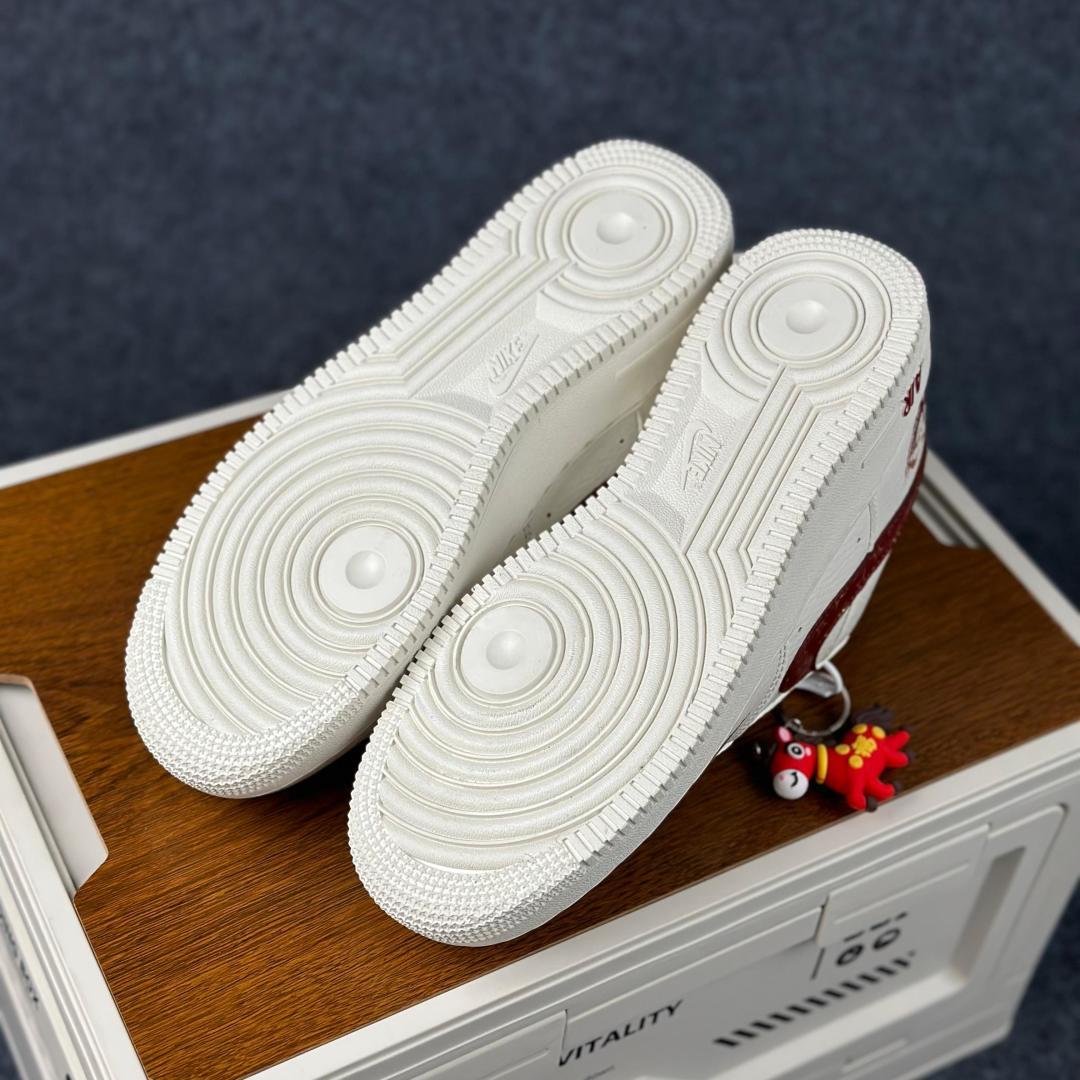 Nike Air Force 1'07 Low 马年联名 云白绛金 NH0601-507 SC版 空军一号低帮休闲板鞋-Top High Quatity Cheap Sneakers Fashion Clothing Clothes Bags handbags Shoes of all Brand wholesale With The best Quality And Beautiful Price from China Factory Chinese suppliers wholesaler seller Nike Air Force 1'07 Low 马年联名 云白绛金 NH0601-507 SC版 空军一号低帮休闲板鞋