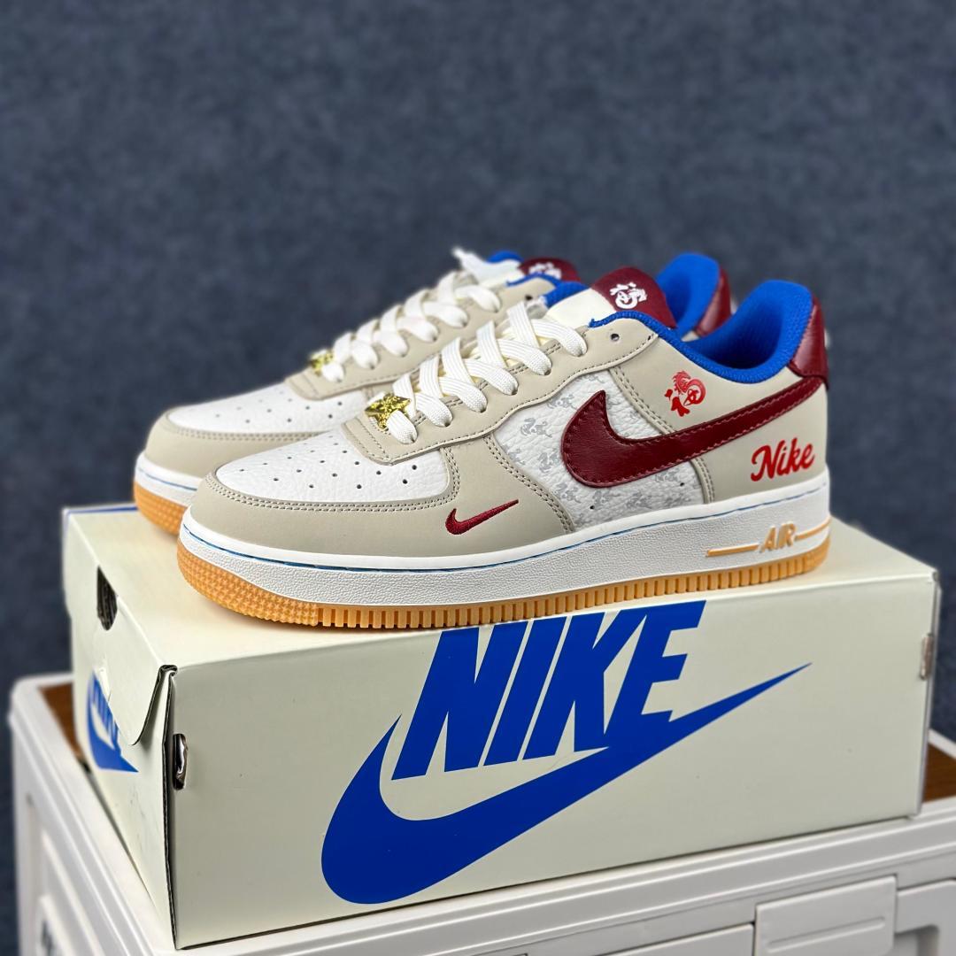 260 NIke Air Force 1 '07 Low “马年联名--云白赤霞” NH0601-519 空军一号低帮 运动鞋 休闲鞋-Chinese UA Cheap High Quatity Brand Clothes Bags handbags Sneakers wholesale wholesaler seller from China Factory suppliers Fashion Clothing Shoes best Quality Beautiful Price 260 NIke Air Force 1 '07 Low “马年联名--云白赤霞” NH0601-519 空军一号低帮 运动鞋 休闲鞋