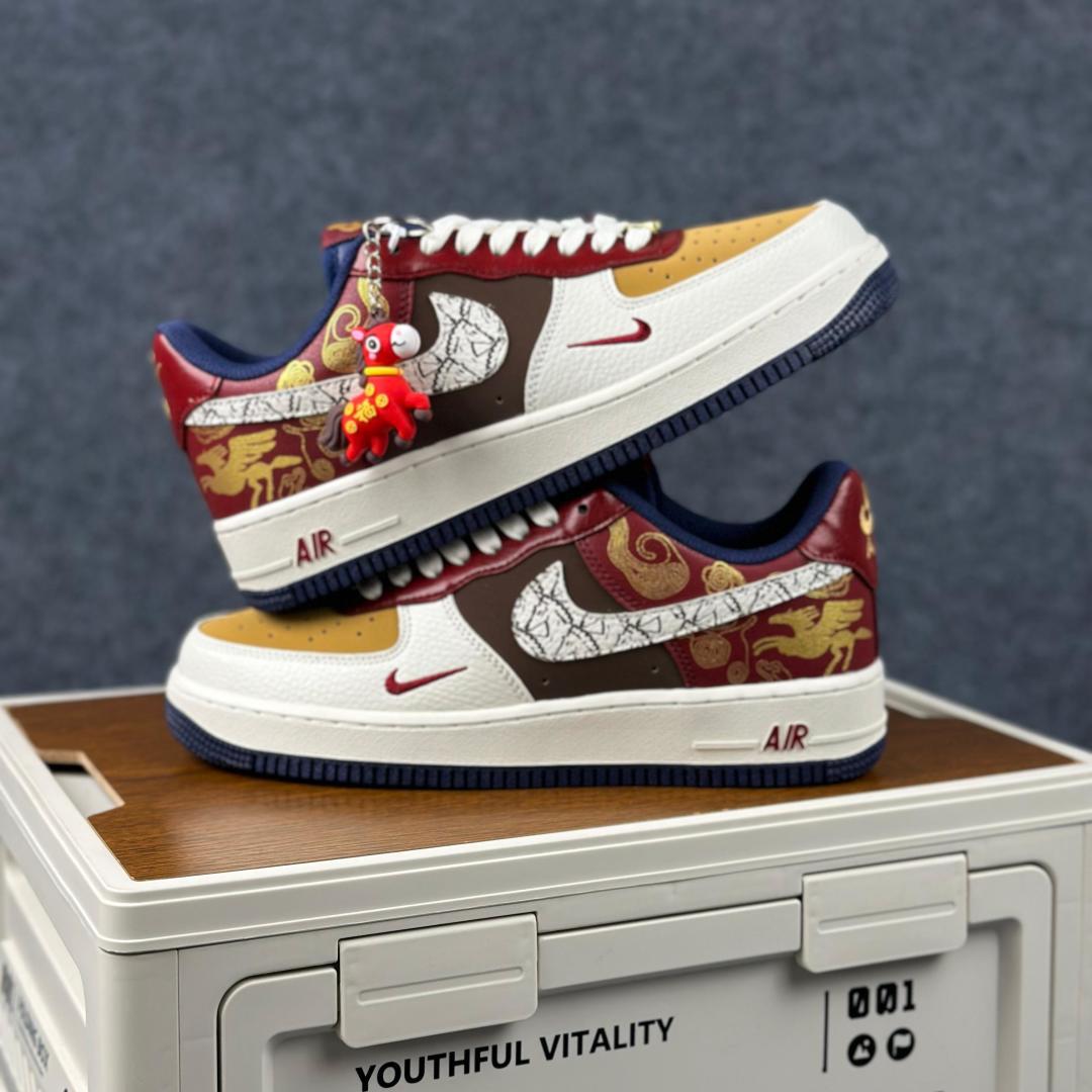 260 NIke Air Force 1 '07 Low “马年联名--瑞彩祥云金纹” NH0601-535 海外限量发售 空军一号低帮 运动鞋