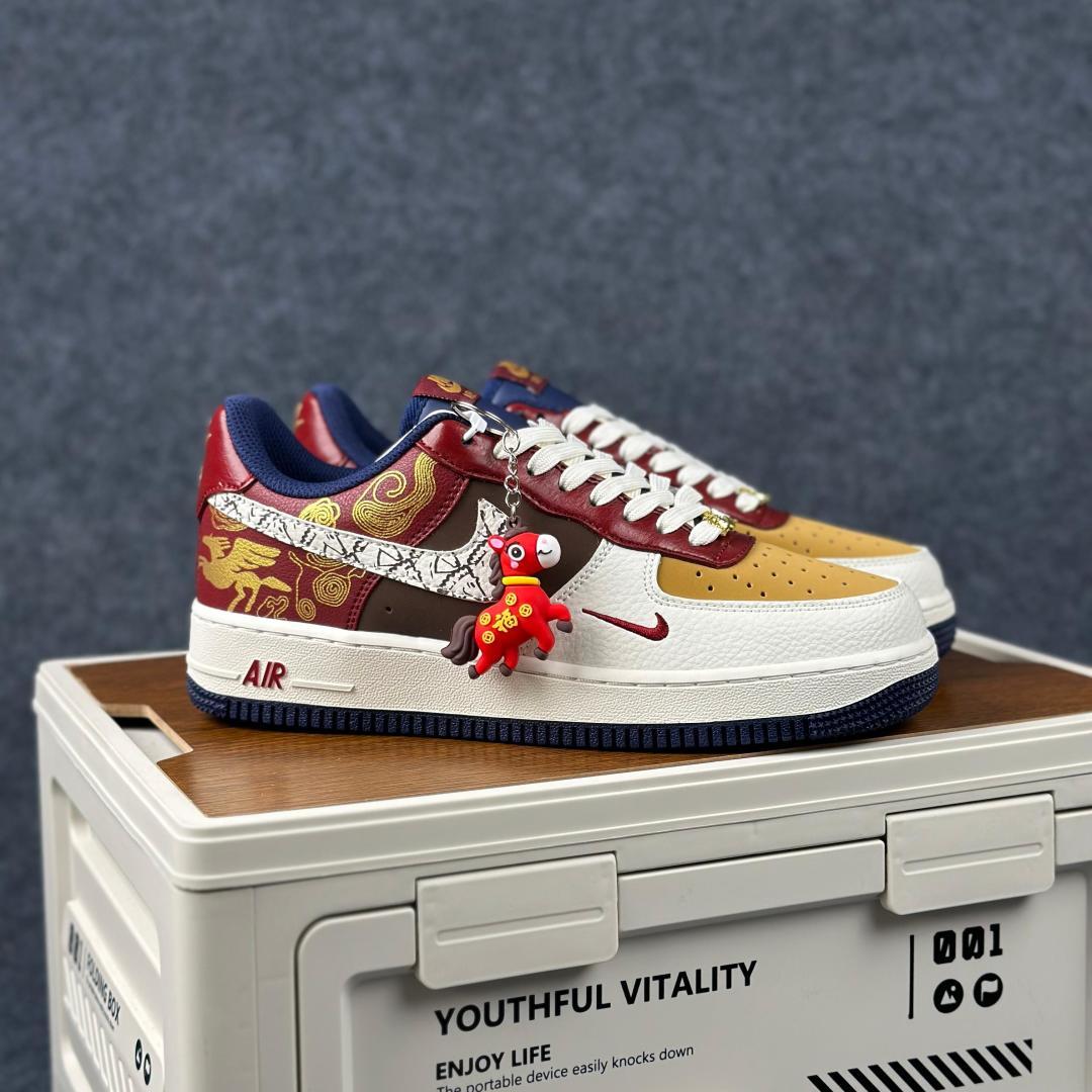 260 NIke Air Force 1 '07 Low “马年联名--瑞彩祥云金纹” NH0601-535 海外限量发售 空军一号低帮 运动鞋