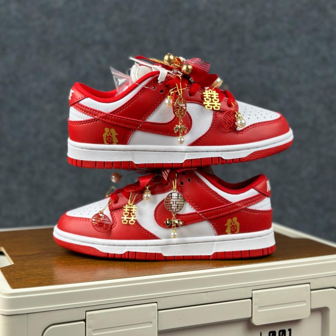 Nike Dunk Low Retro 喜结良缘 婚庆中国风主题红白 国潮金玉良缘婚鞋 CU1727-100-Top High Quatity Cheap Sneakers Fashion Clothing Clothes Bags handbags Shoes of all Brand wholesale With The best Quality And Beautiful Price from China Factory Chinese suppliers wholesaler seller Nike Dunk Low Retro 喜结良缘 婚庆中国风主题红白 国潮金玉良缘婚鞋 CU1727-100