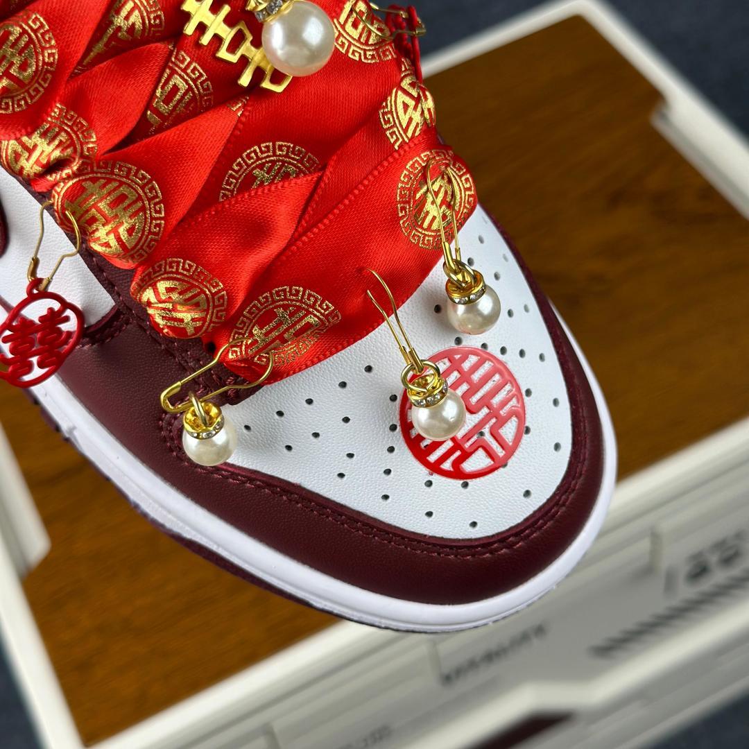 Nike Dunk Low Retro 喜结良缘 婚庆中国风主题红白 国潮金玉良缘婚鞋 D01503-108-Top High Quatity Cheap Sneakers Fashion Clothing Clothes Bags handbags Shoes of all Brand wholesale With The best Quality And Beautiful Price from China Factory Chinese suppliers wholesaler seller Nike Dunk Low Retro 喜结良缘 婚庆中国风主题红白 国潮金玉良缘婚鞋 D01503-108