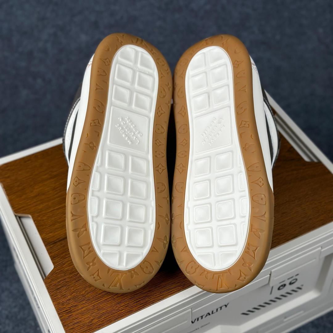 路易威登LOUIS VUITTON Tilted Low Sneakers 倾斜系列低帮复古休闲运动文化百搭板鞋“LV组合tpu生胶底”