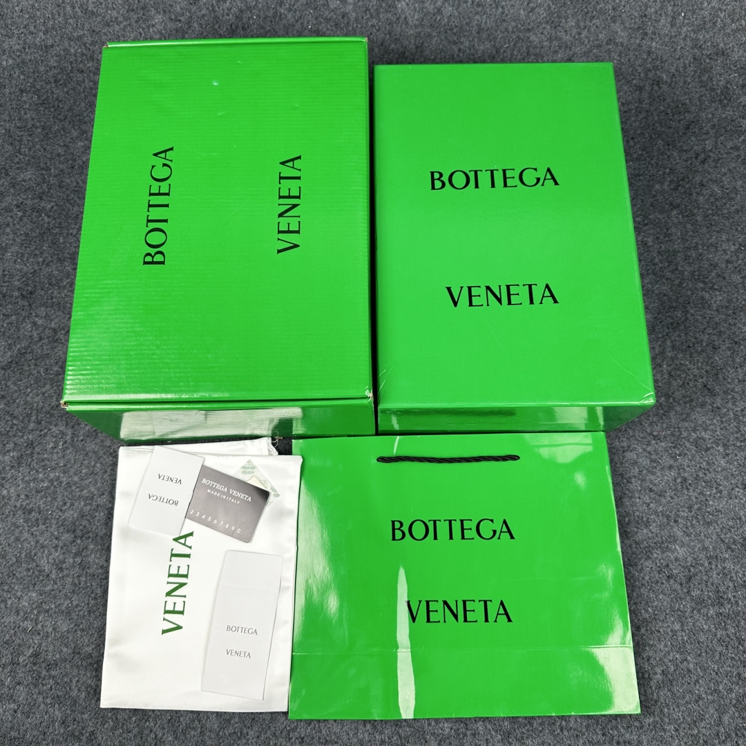 280 #MAX 广货版本 24个配色现货主推 意大利奢侈品牌-宝缇嘉/葆蝶家-Bottega Veneta Orbit Lace-up Runner BV葆蝶家时尚休闲王一博同款老爹鞋运动鞋-Chinese UA Cheap High Quatity Brand Clothes Bags handbags Sneakers wholesale wholesaler seller from China Factory suppliers Fashion Clothing Shoes best Quality Beautiful Price 280 #MAX 广货版本 24个配色现货主推 意大利奢侈品牌-宝缇嘉/葆蝶家-Bottega Veneta Orbit Lace-up Runner BV葆蝶家时尚休闲王一博同款老爹鞋运动鞋