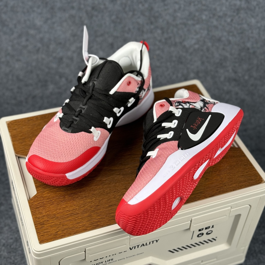 粉黑战甲 Nike PG 2 实战篮球鞋 甜酷撞色 球场吸睛利器 AR0465-009 粉黑战甲 Nike PG 2 实战篮球鞋 甜酷撞色 球场吸睛利器 AR0465-009