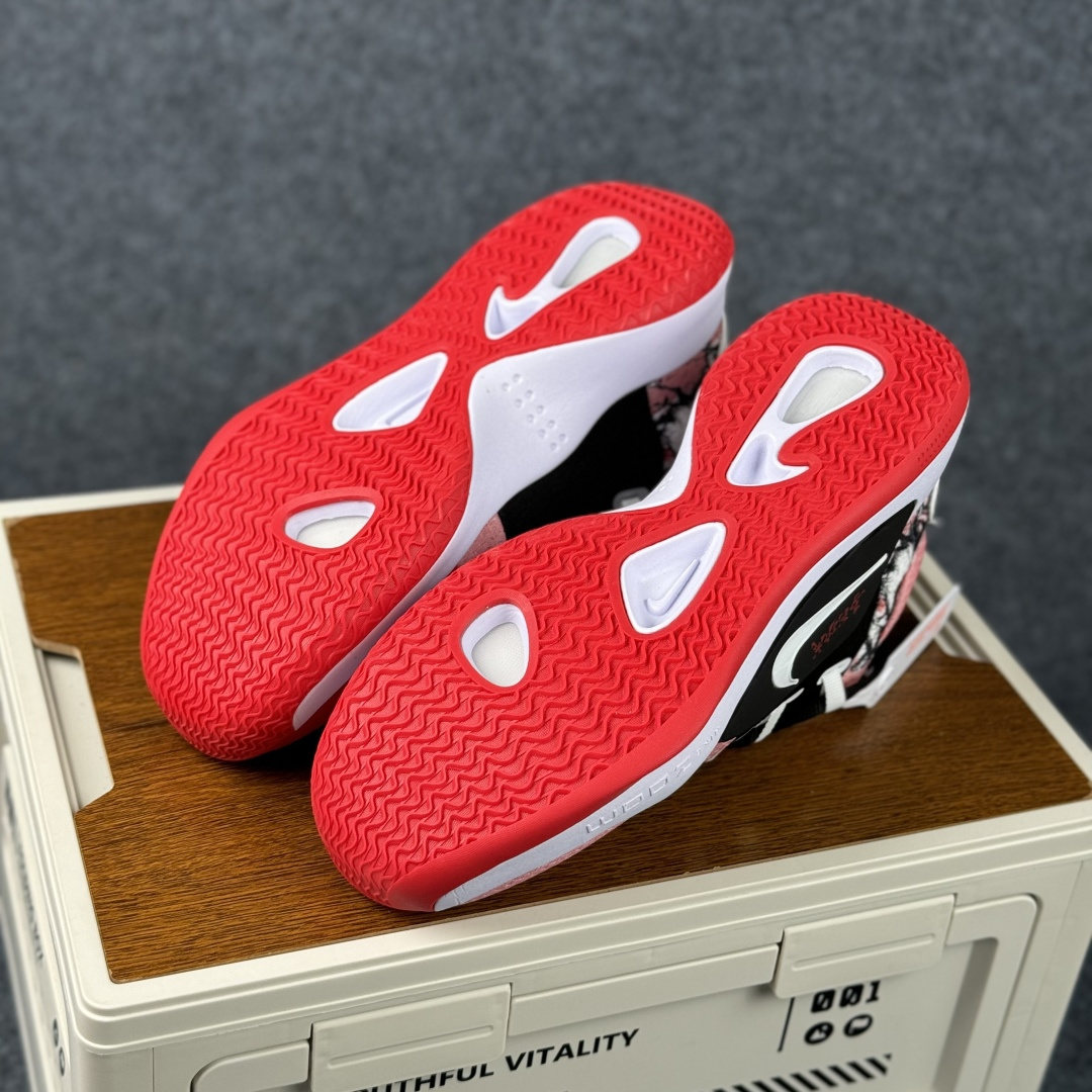 粉黑战甲 Nike PG 2 实战篮球鞋 甜酷撞色 球场吸睛利器 AR0465-009 粉黑战甲 Nike PG 2 实战篮球鞋 甜酷撞色 球场吸睛利器 AR0465-009