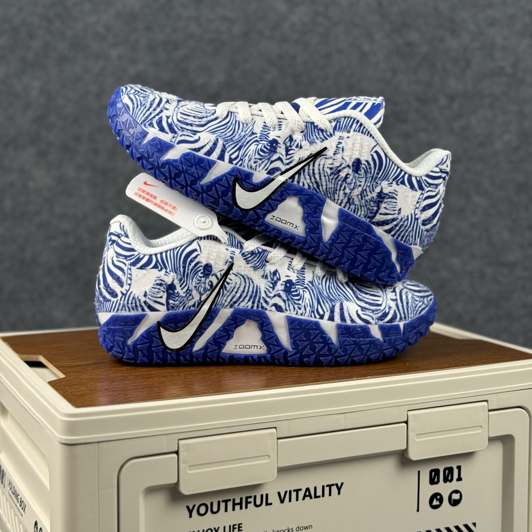 蓝纹暴袭 Nike Zoom 实战篮球鞋 视觉与性能的双重暴击 HF2794-005-Top High Quatity Cheap Sneakers Fashion Clothing Clothes Bags handbags Shoes of all Brand wholesale With The best Quality And Beautiful Price from China Factory Chinese suppliers wholesaler seller 蓝纹暴袭 Nike Zoom 实战篮球鞋 视觉与性能的双重暴击 HF2794-005