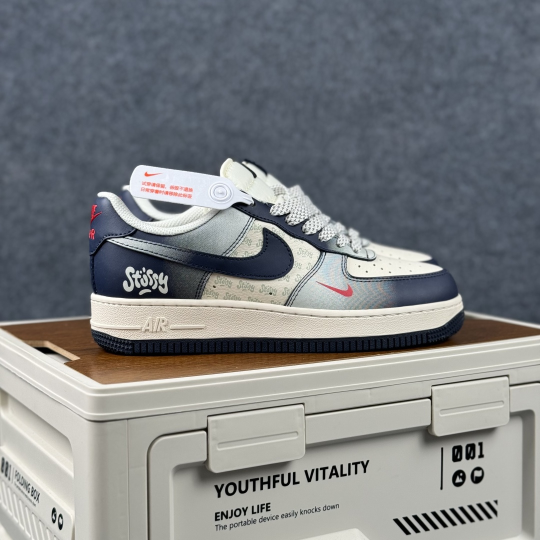 Nike Air Force 1 Low x Stüssy 联名款 复古街头 一眼沦陷 当经典空军一号 XS1958-625 Nike Air Force 1 Low x Stüssy 联名款 复古街头 一眼沦陷 当经典空军一号 XS1958-625