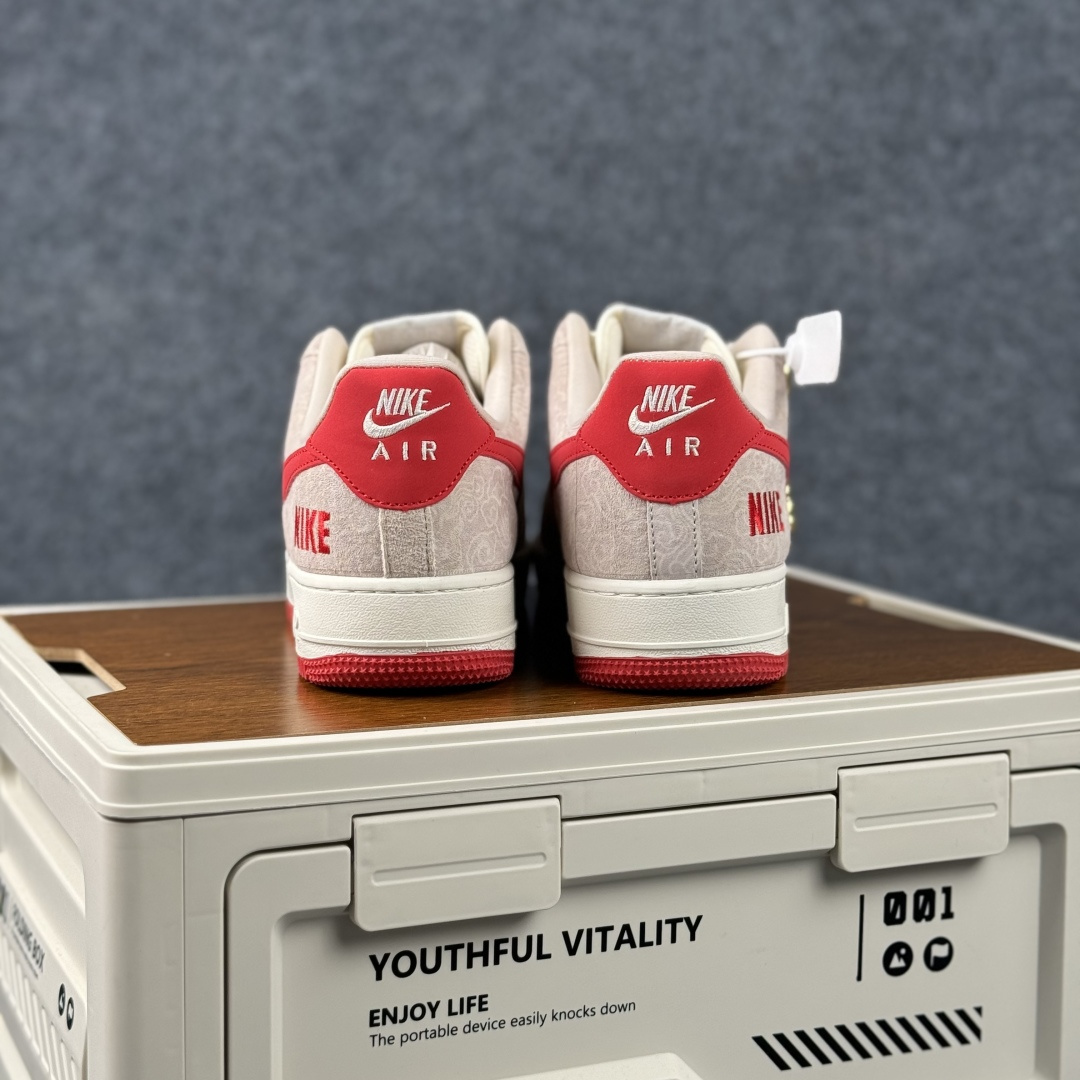 Nike Air Force 1 Low 红白复古限定 心动预警 是初恋感满分的红白CP SY1388-033-Top High Quatity Cheap Sneakers Fashion Clothing Clothes Bags handbags Shoes of all Brand wholesale With The best Quality And Beautiful Price from China Factory Chinese suppliers wholesaler seller Nike Air Force 1 Low 红白复古限定 心动预警 是初恋感满分的红白CP SY1388-033
